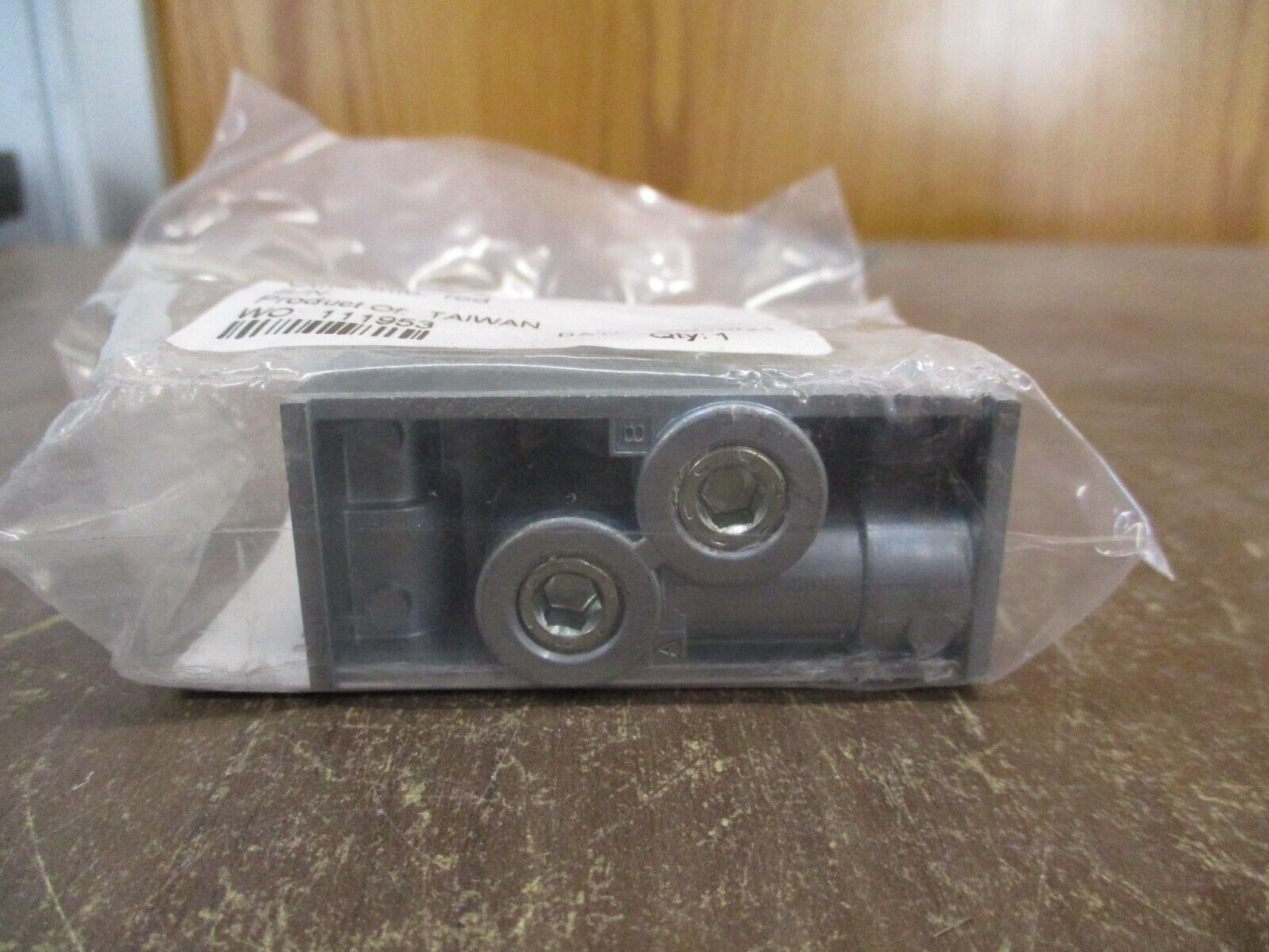 Numatics Manifold Block 229-718 New Surplus
