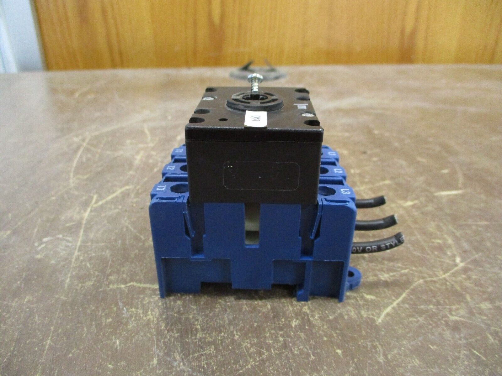 Kraus & Naimer Disconnect Switch KG64 60A 600V *No Handle* *No Terminal Covers*