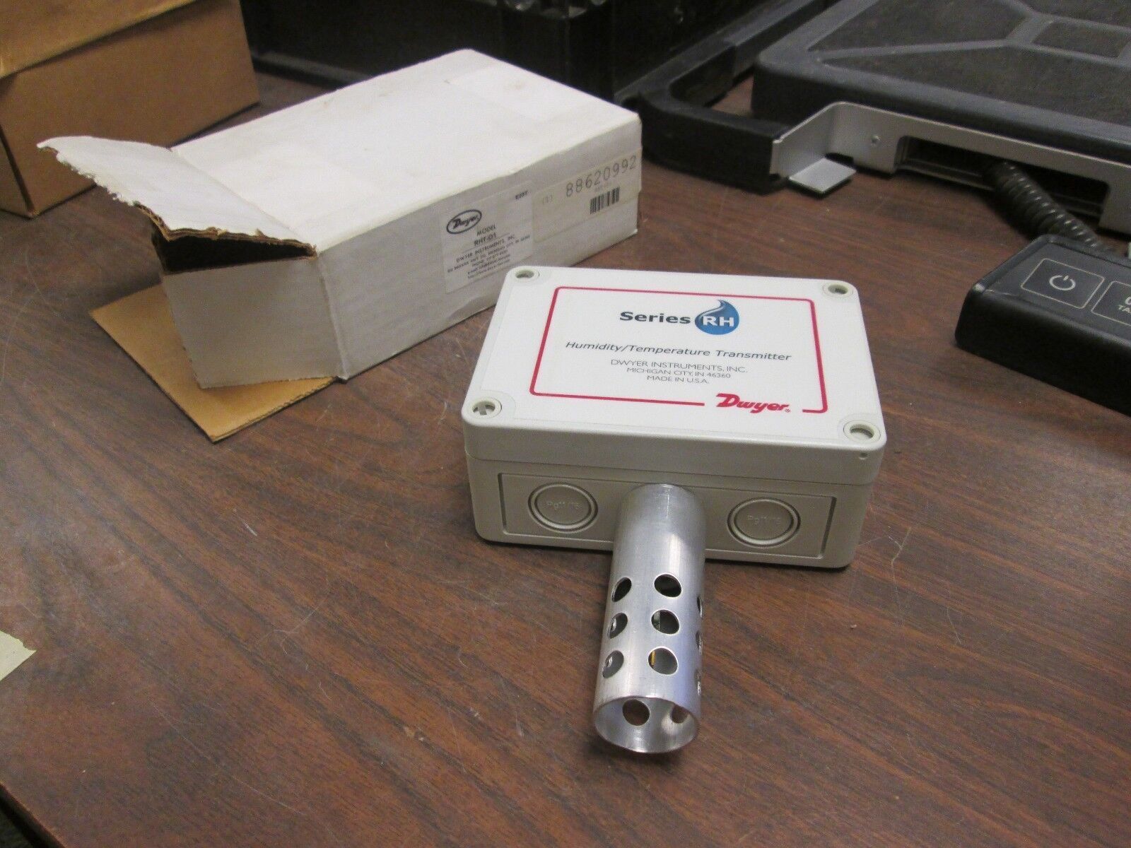 Dwyer Humidity/Temperature Transmitter RHT-O1 New Surplus