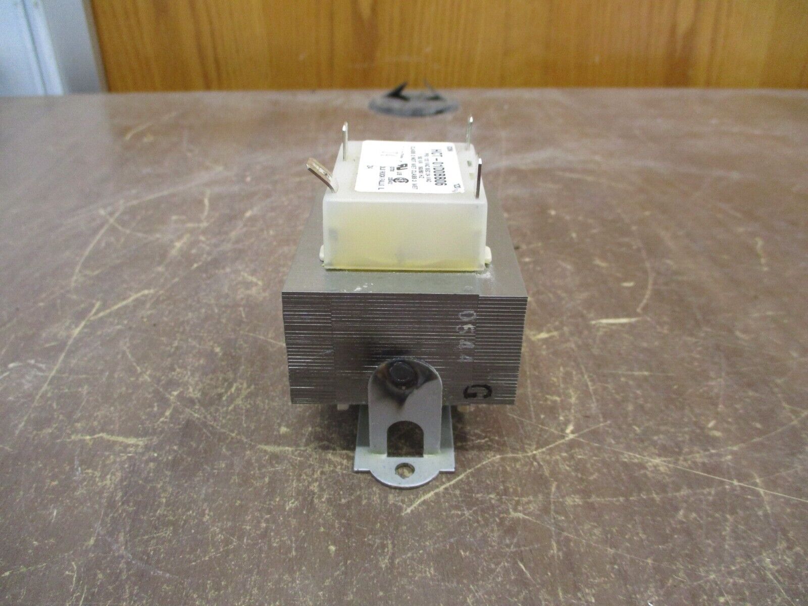 Hartland Controls Transformer HCT-01D0BB06 50VA Pri: 120V Sec: 24V 50/60Hz Used