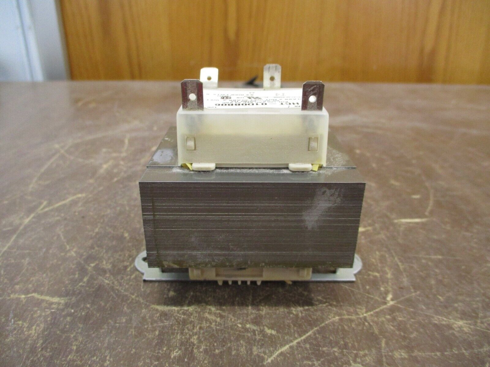 Hartland Controls Transformer HCT-01D0BB06 50VA Pri: 120V Sec: 24V 50/60Hz Used