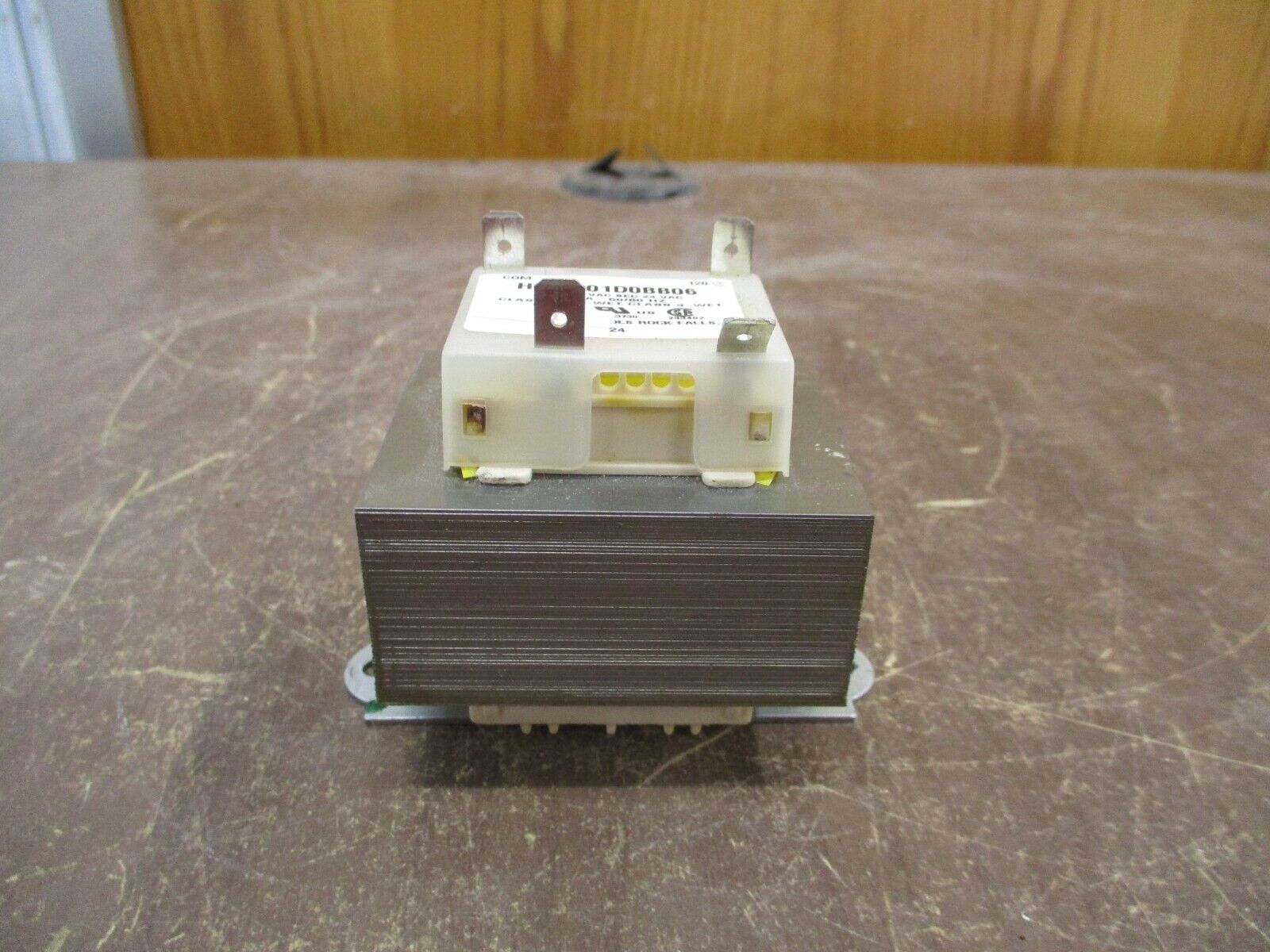 Hartland Controls Transformer HCT-01D0BB06 50VA Pri: 120V Sec: 24V 50/60Hz Used