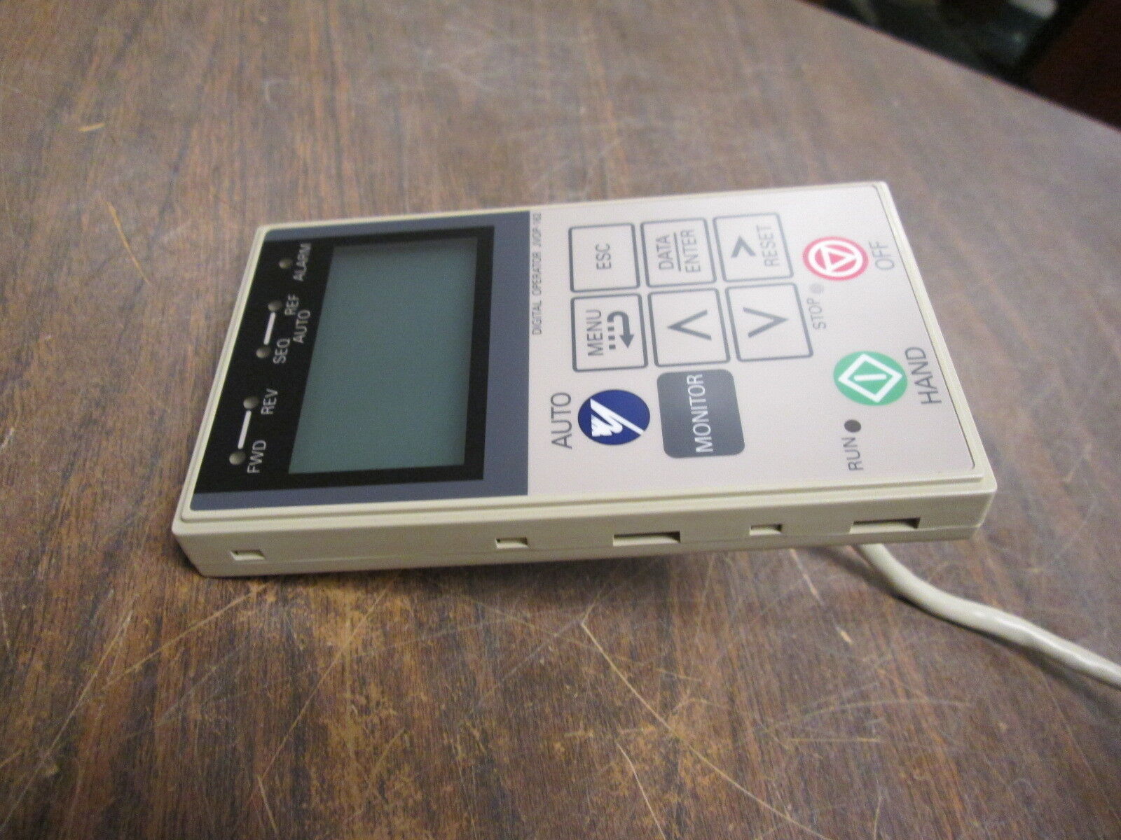 Yaskawa E7 AC Drive CIMR-E7U42P2 0.5HP 3Ph w/ Keypad *No Cover* Used