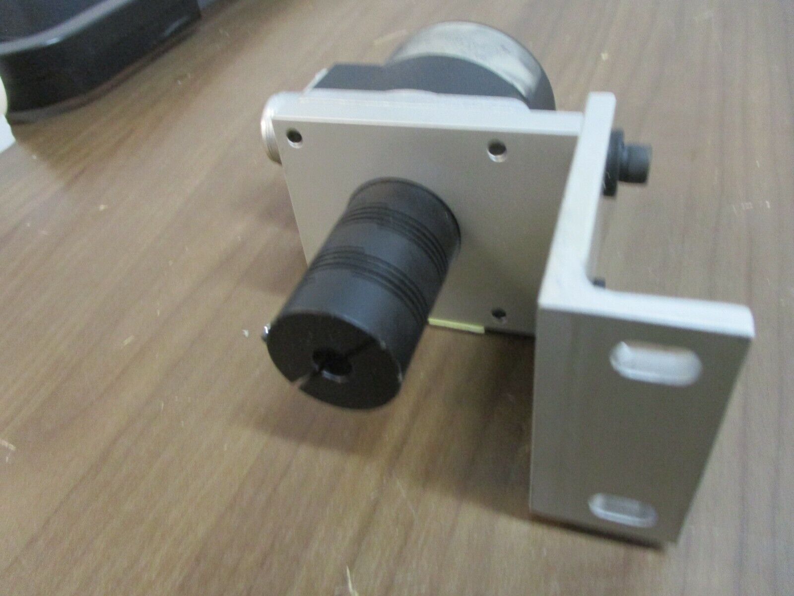 Power,Mation Shaft Encoder 725N-Q-H7 1024 Cycles Per Rev. 5/28VDC Used
