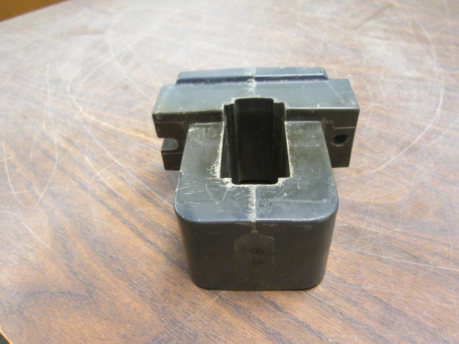 Furnas Dual Voltage Coil D71628-31 115V@25Hz *Chipped Insulator* Used