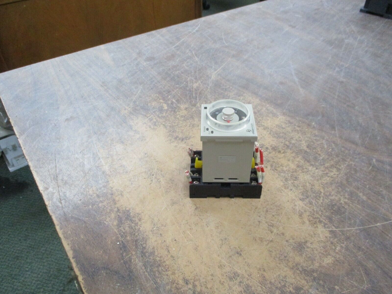 Omron Timer H3CR-A8E 100-240VAC 50/60Hz 100-125VDC Used