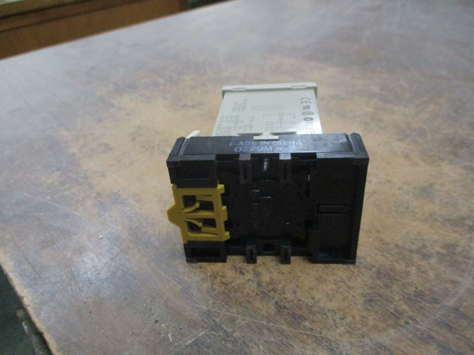 Omron Timer H3CR-A8E 100-240VAC 50/60Hz 100-125VDC Used