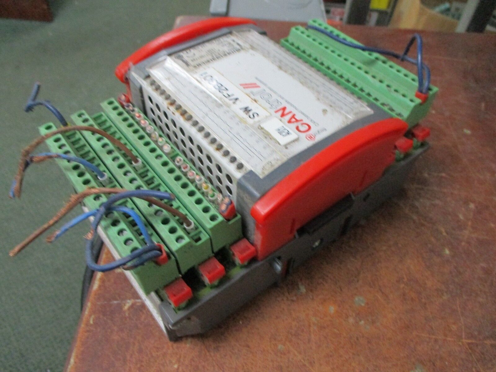 Berghof Control QDIO 16/16-0.5 Model 13351 24VDC 12A Used