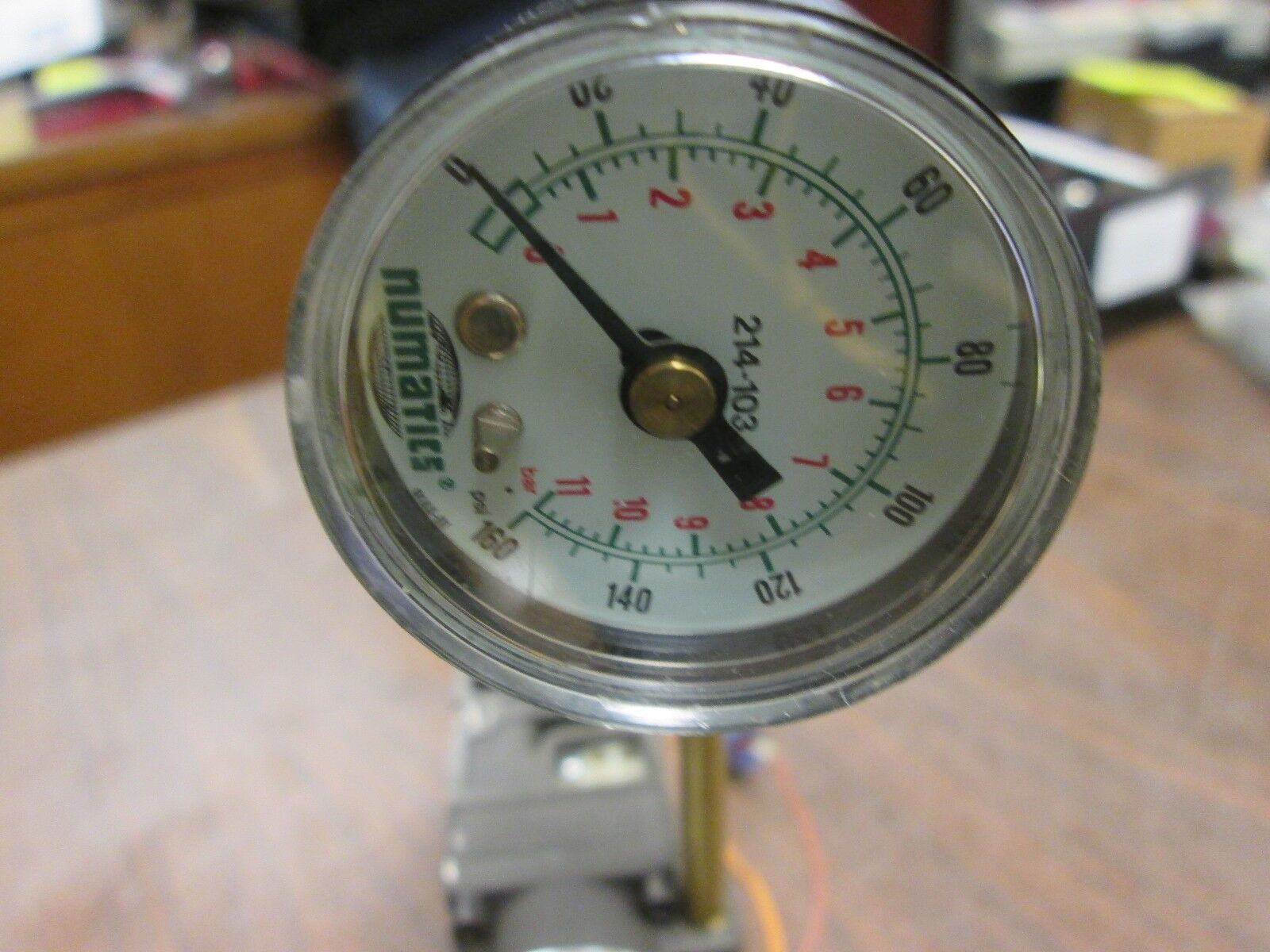 Numatics Pressure Regulator w/ Gauge 082RS115U016W Range: 0-160PSI Used