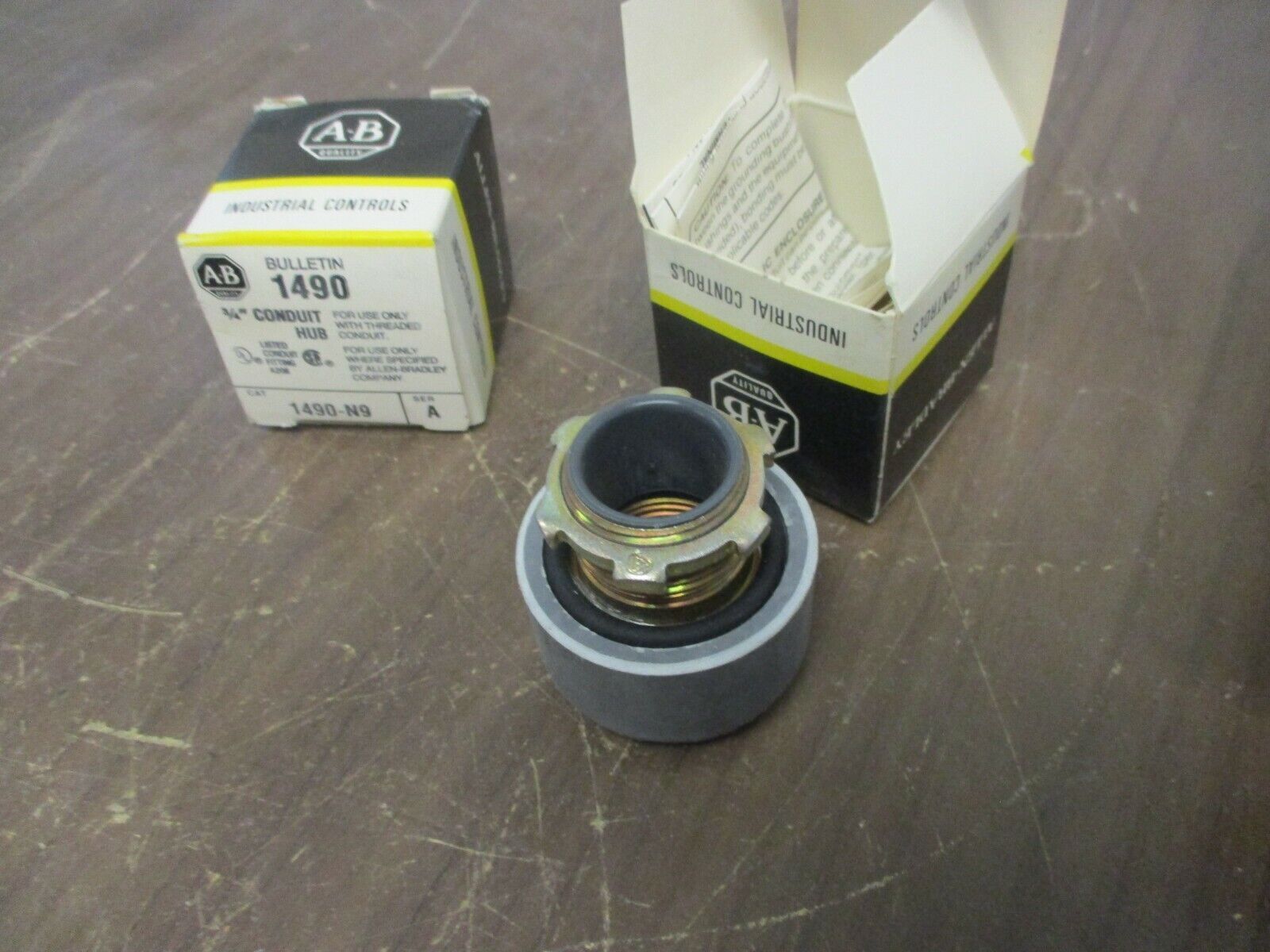 Allen-Bradley Conduit Hub 1490-N9 Ser. A 3/4" New Surplus **Lot of 2**