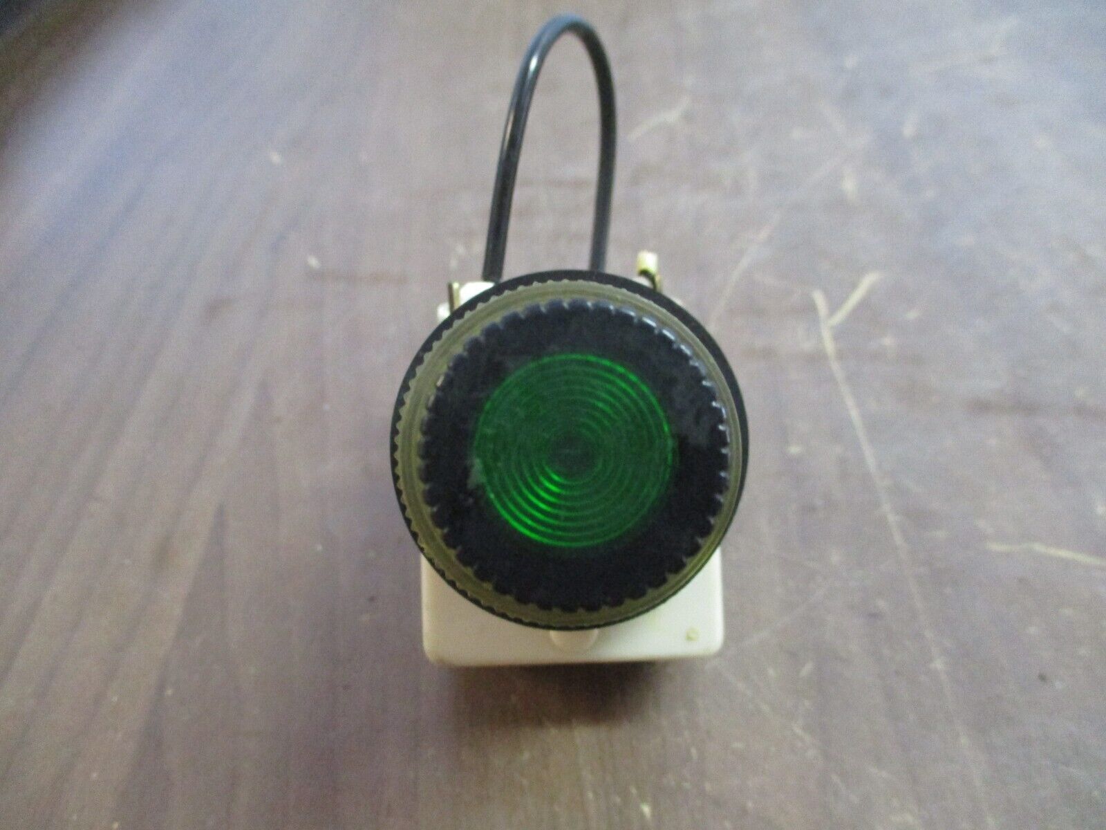 Square D Illuminated Push Button 9001 KM1 Ser. G 110-120V 50-60Hz Green Used