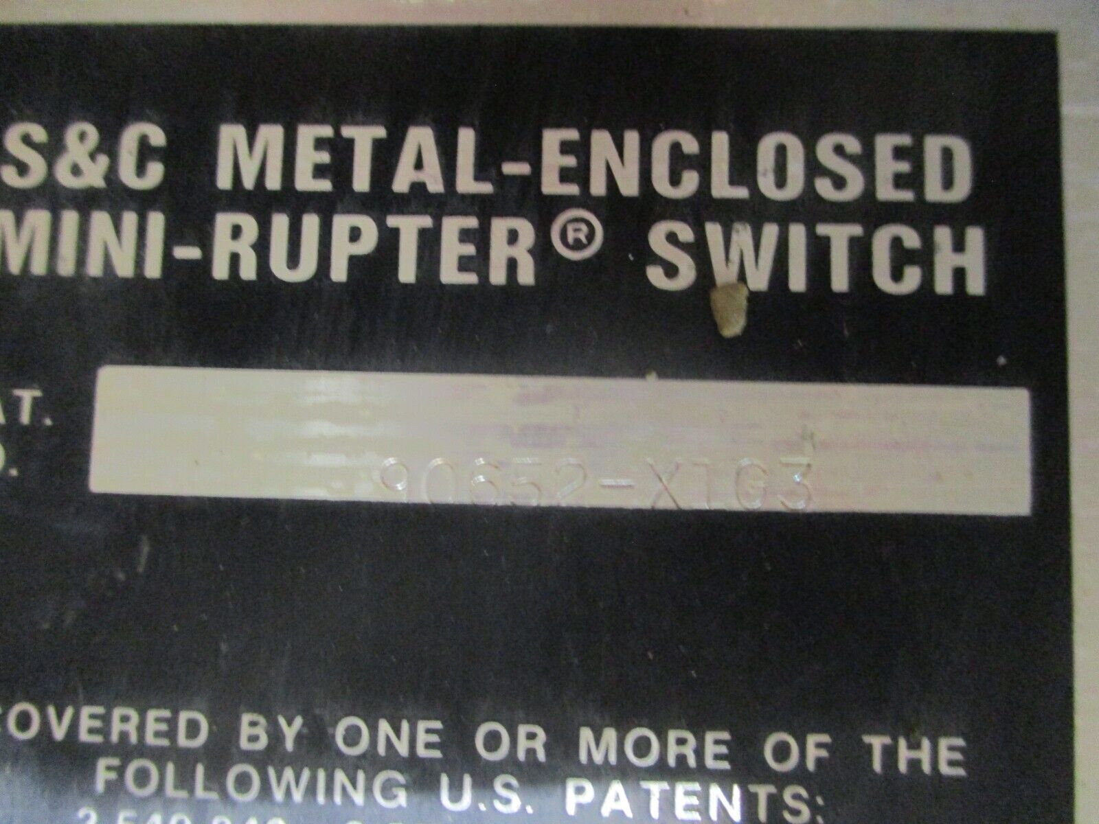 S&C Enclosed Mini-Rupter Disconnect Switch 90652-X1G3 14.4kV 600A Used