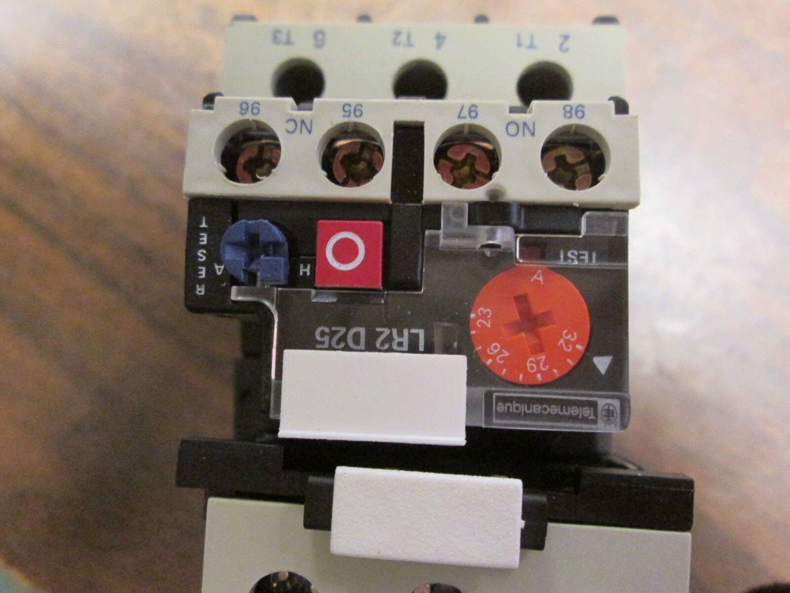 Telemecanique Solid State Overload w/ DIN Rail Adapter LR2 D2553 Trip: 23-32A