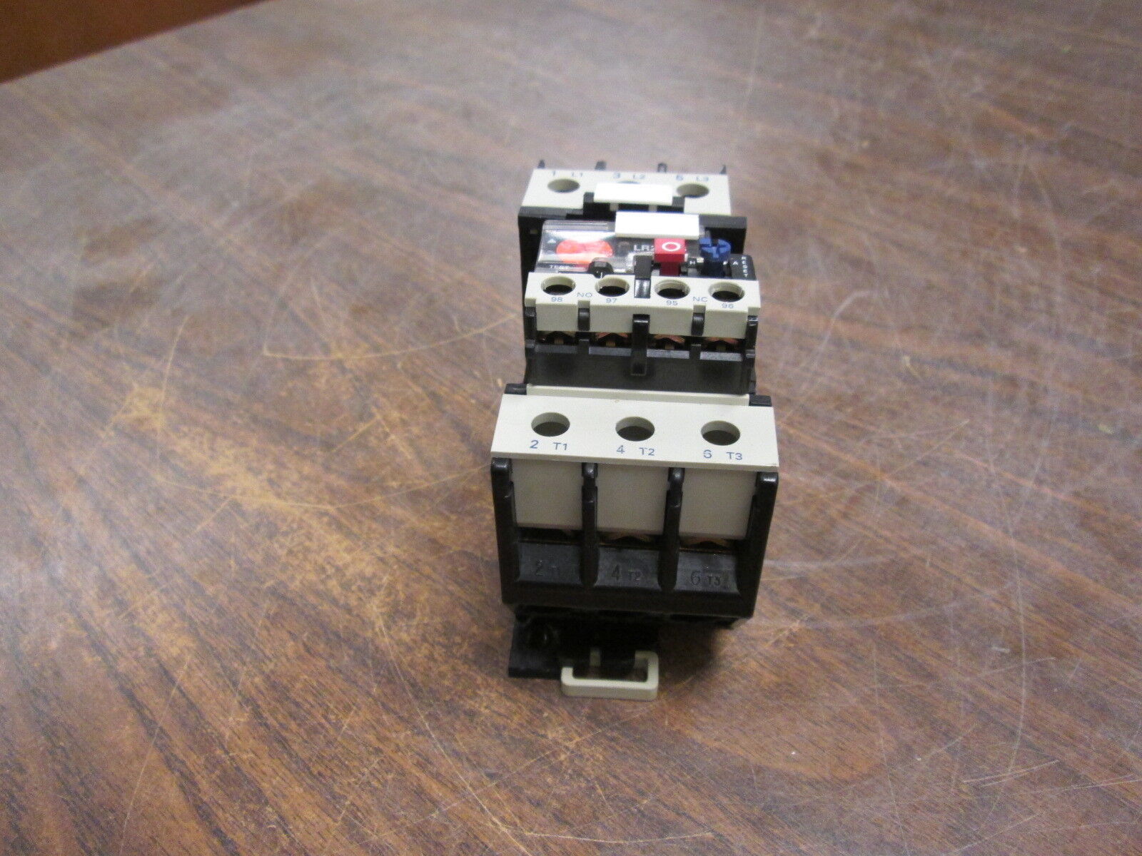 Telemecanique Solid State Overload w/ DIN Rail Adapter LR2 D2553 Trip: 23-32A