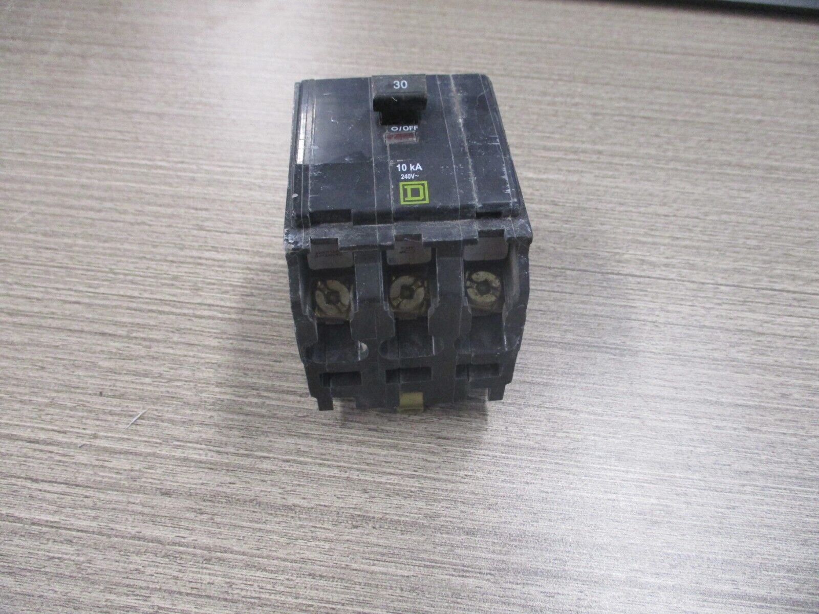 Square D Clip-On Circuit Breaker QO330 30A 240V 3P Used