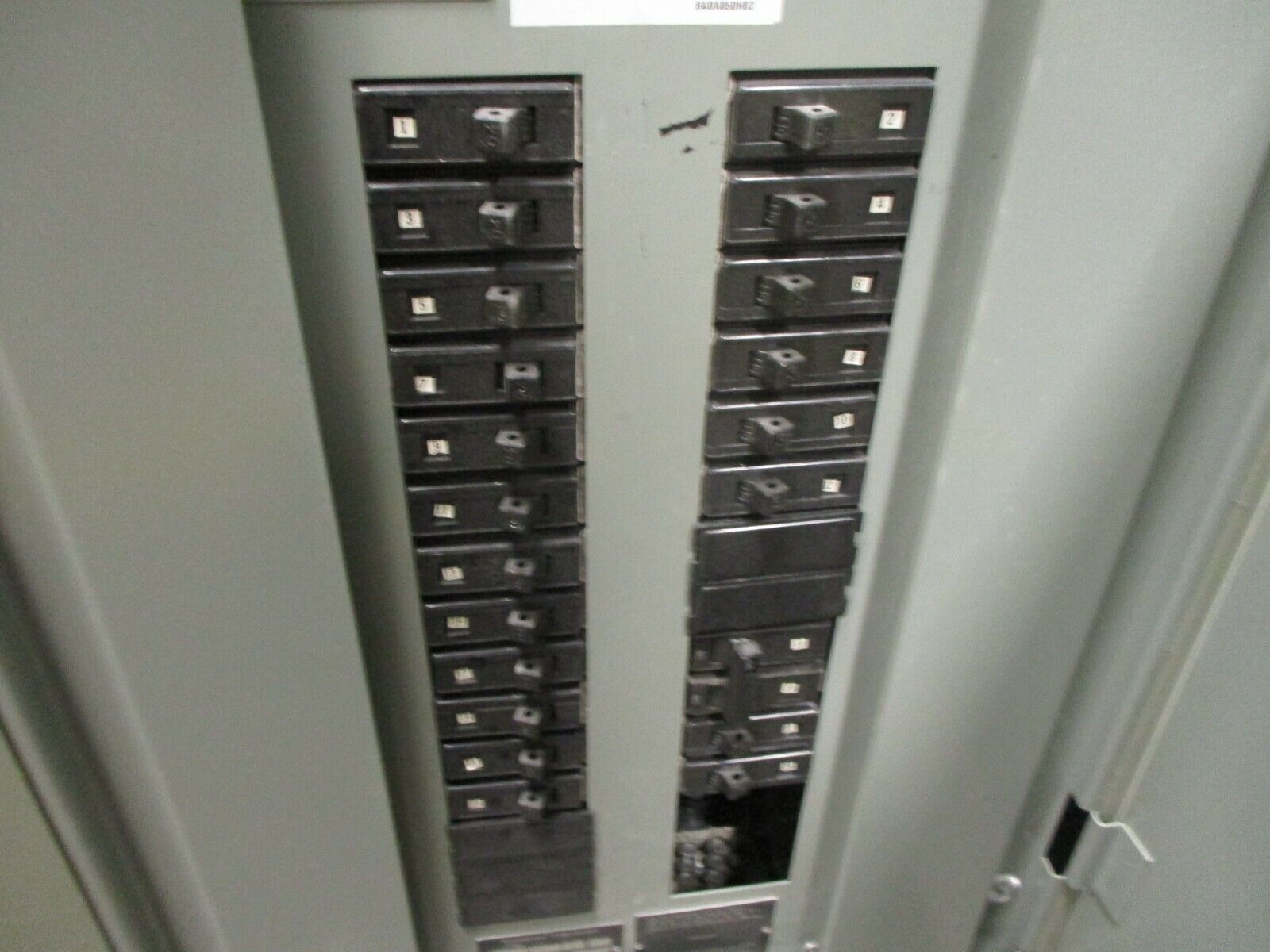Westinghouse Main Breaker Circuit Breaker Panel MP-3229 225A Max 208Y/120 3Ph 4W