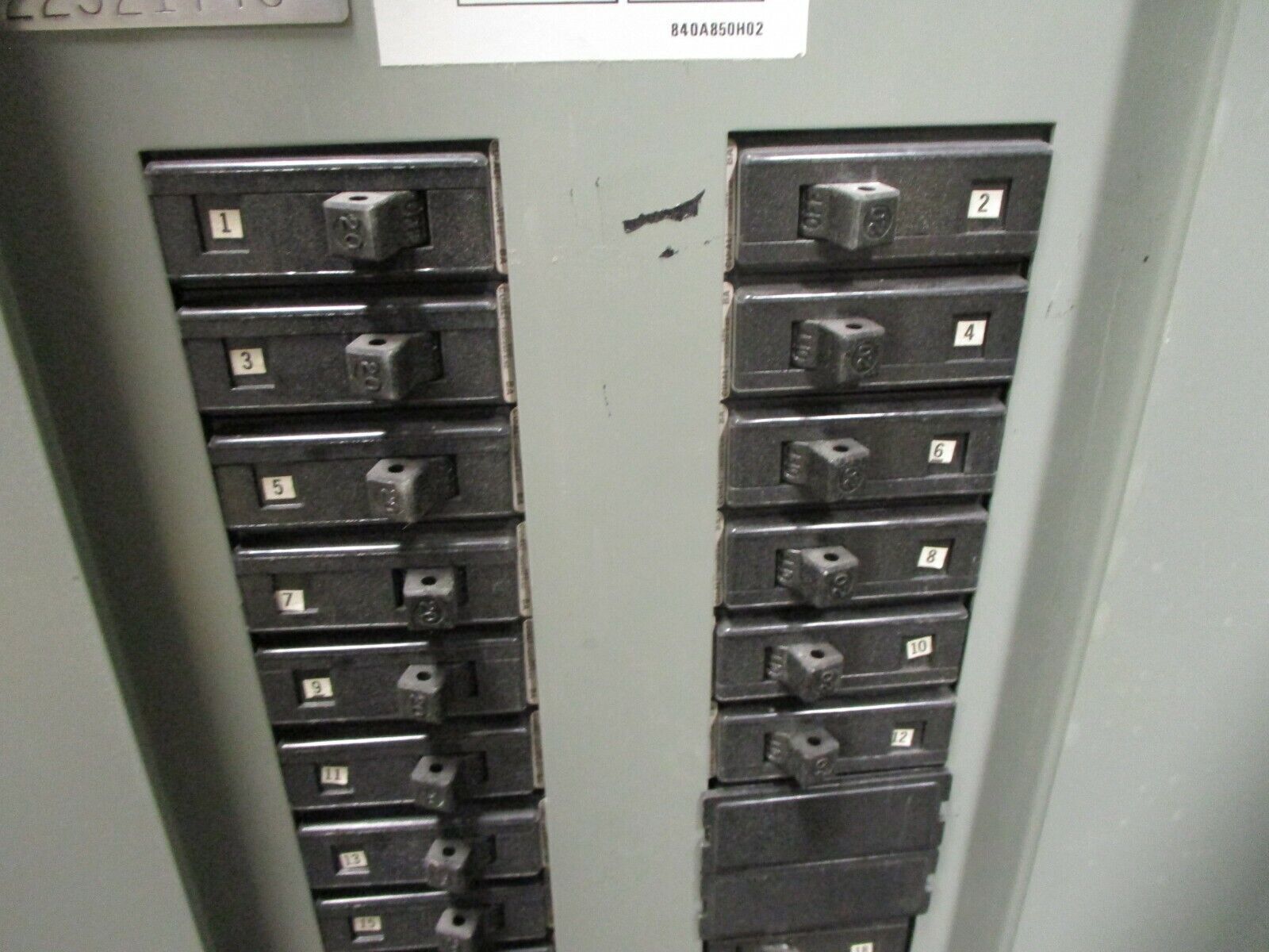 Westinghouse Main Breaker Circuit Breaker Panel MP-3229 225A Max 208Y/120 3Ph 4W