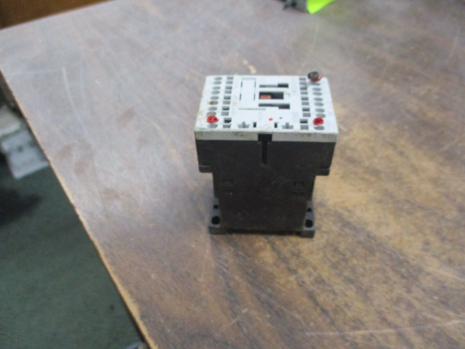 Siemens Sirius Contactor 3RT1016-2AB01 24V Coil 20A 600V Used