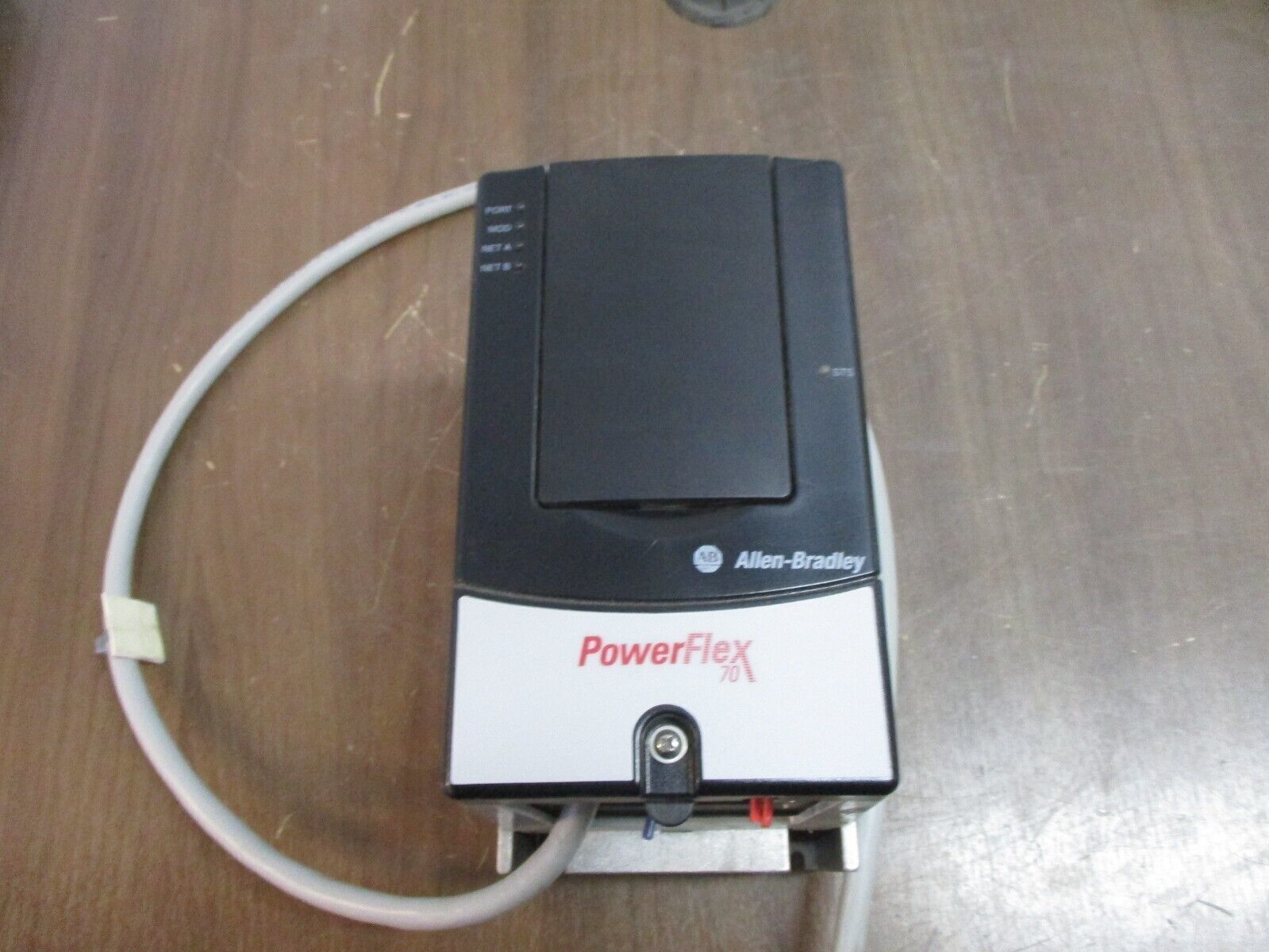 Allen-Bradley PowerFlex 70 AC Drive 20AD2P1A0AYNNNC0 1HP 3Ph *No Keypad* Used