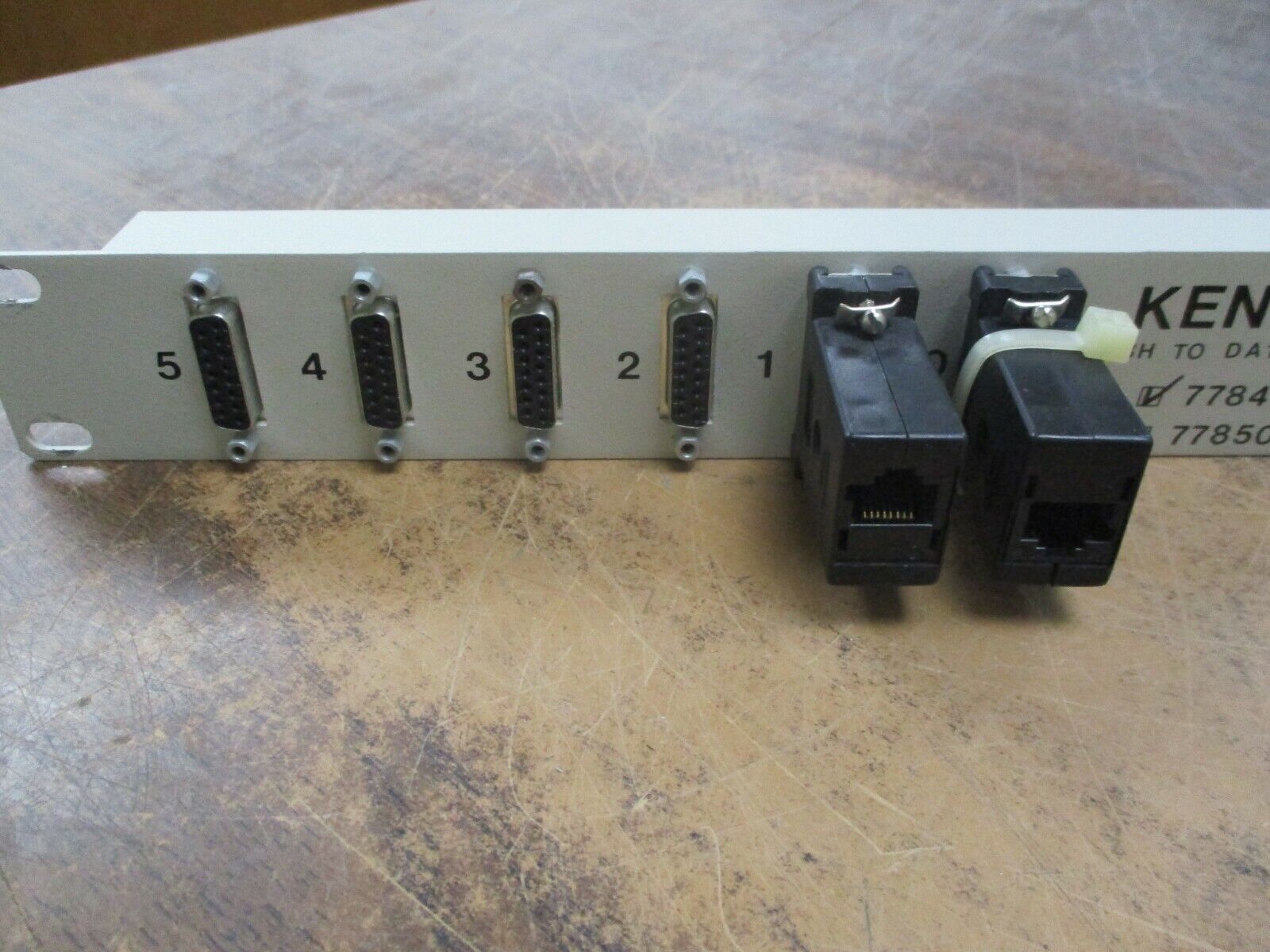 Kentrox RJ48H to DA15 Converter 77840 DA15S Used