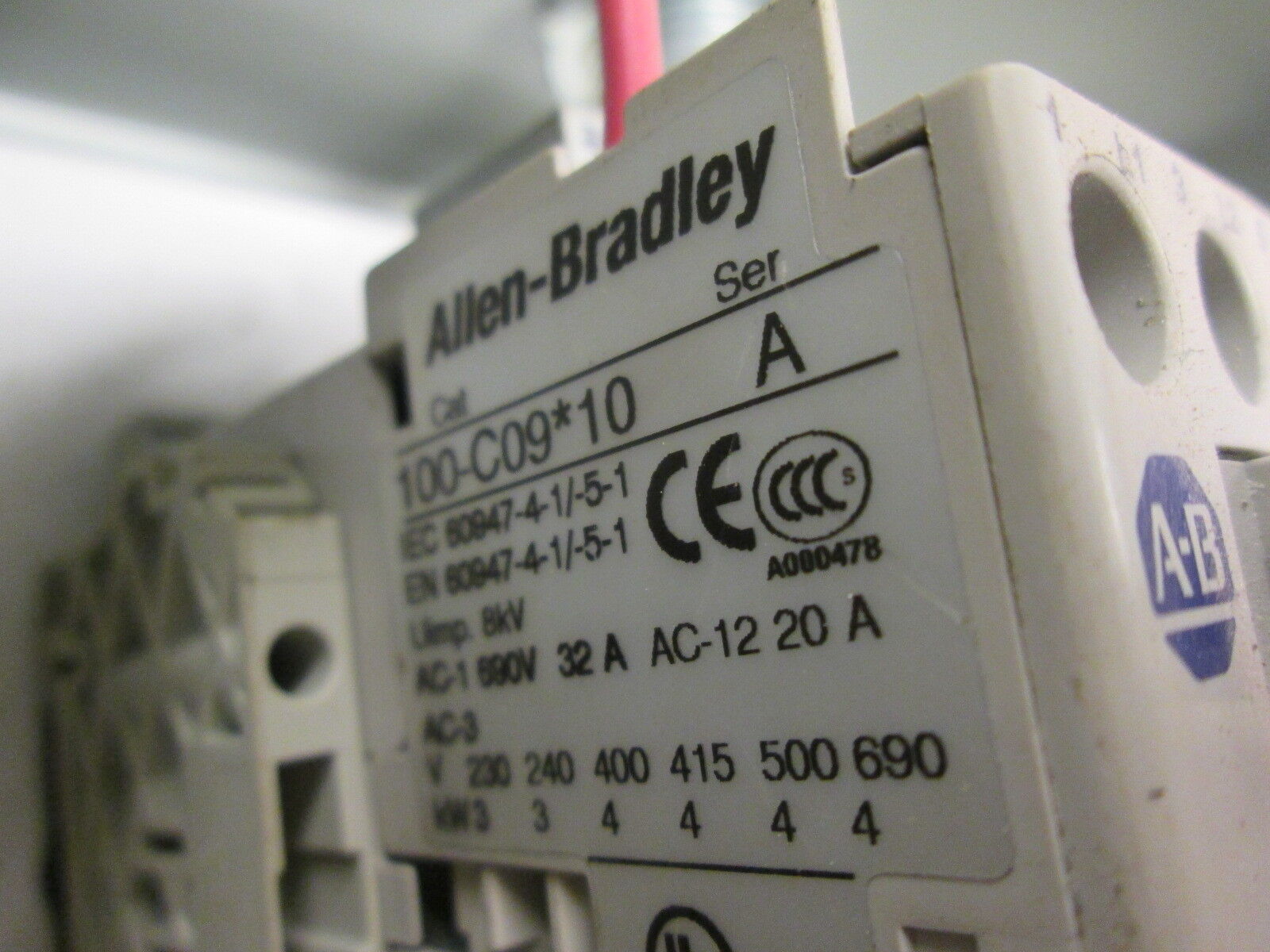 Allen-Bradley Enclosed Starter 100-C09*10/193-EASDB 120V Coil Range: 1-2.9A Used