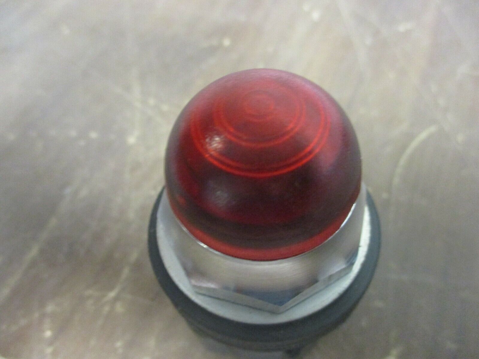 Westinghouse Indicating Light PB1T2R 220/240V 50/60Hz Red Used