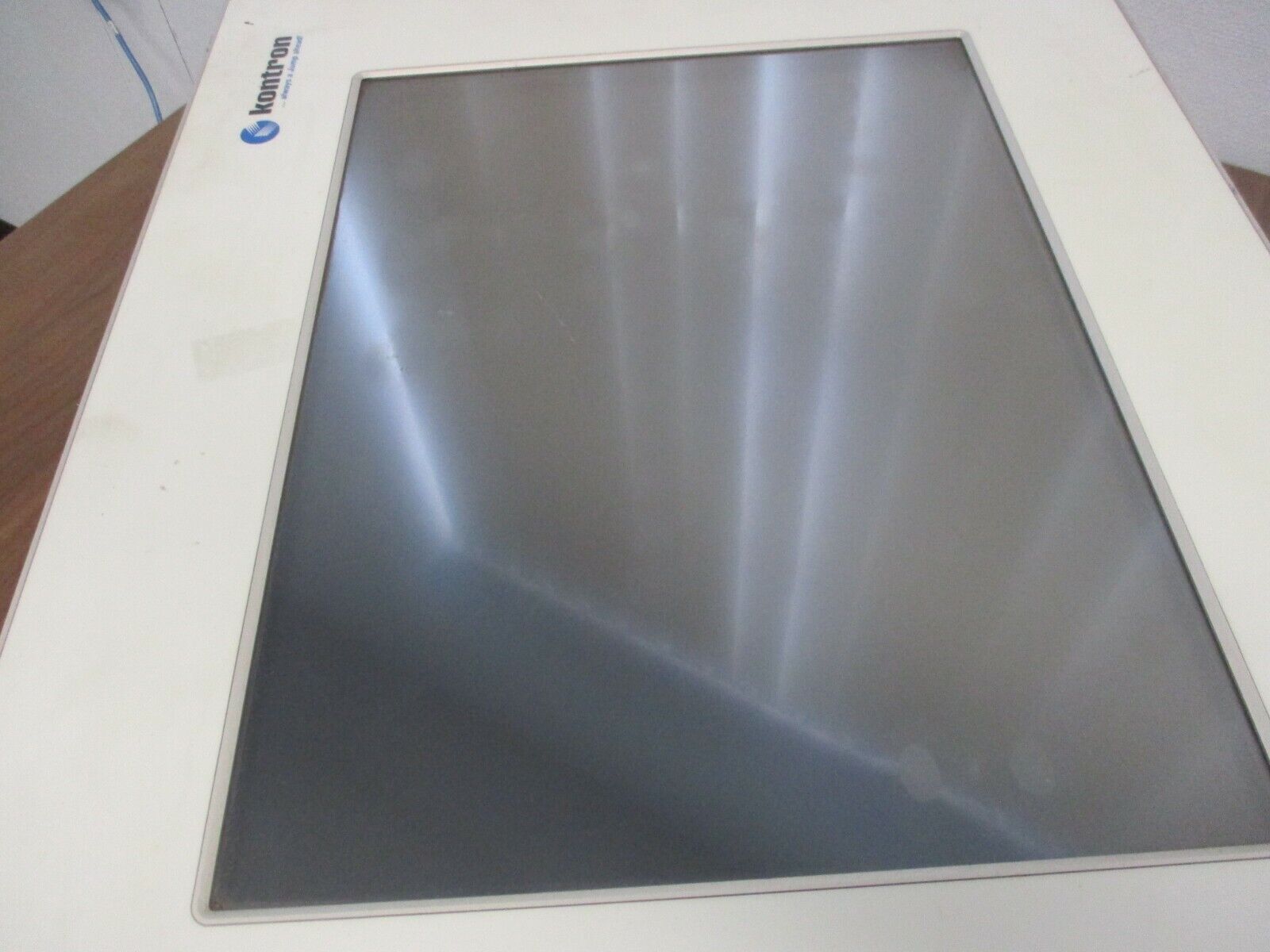 Kontron V-Panel 150 2A0H62026 24VDC 3.8A Used