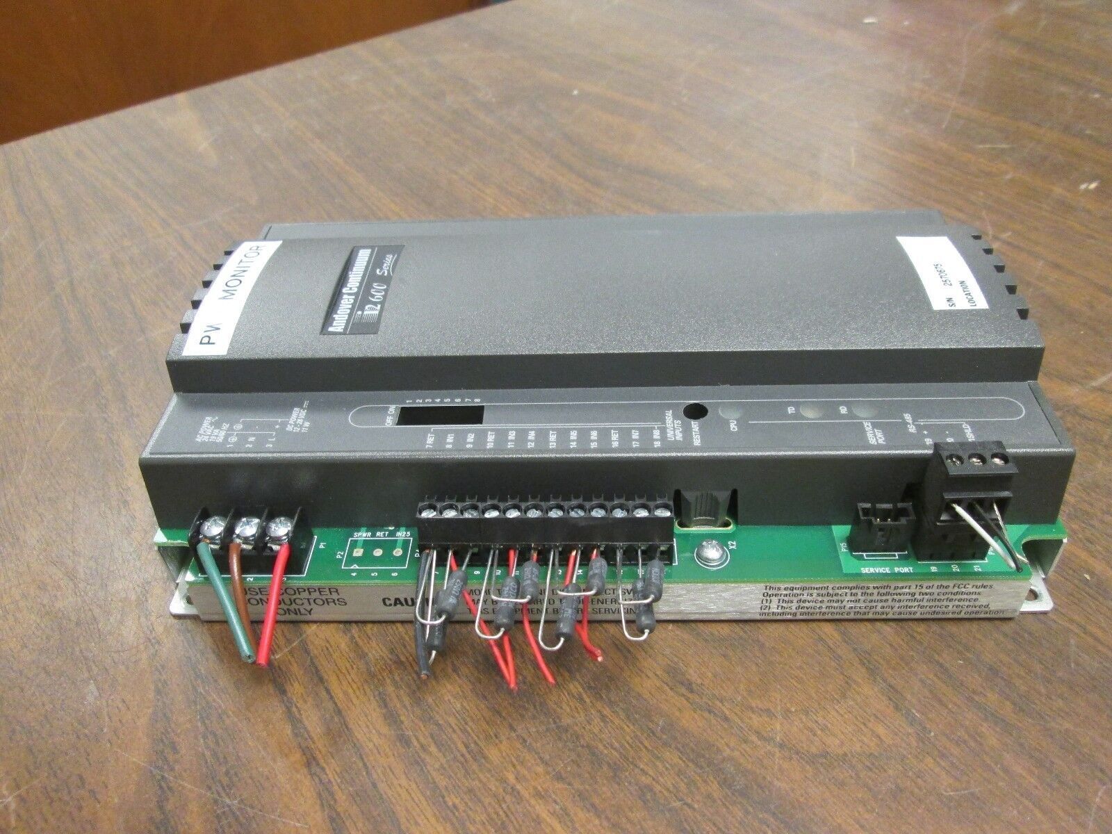 Andover Controls Controller I2608 Input: 24VAC 19VA 50/60Hz 12-28VDC 11W Used