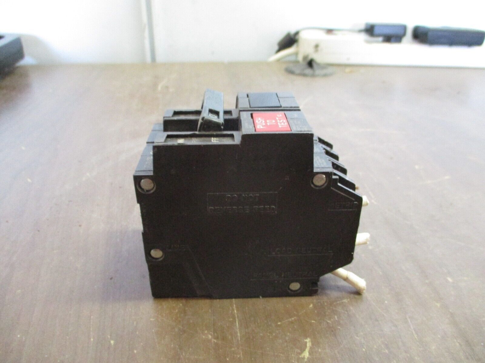 GE THQL-GFCI Circuit Breaker THQL2120GFT 20A 120/240V 2P Used
