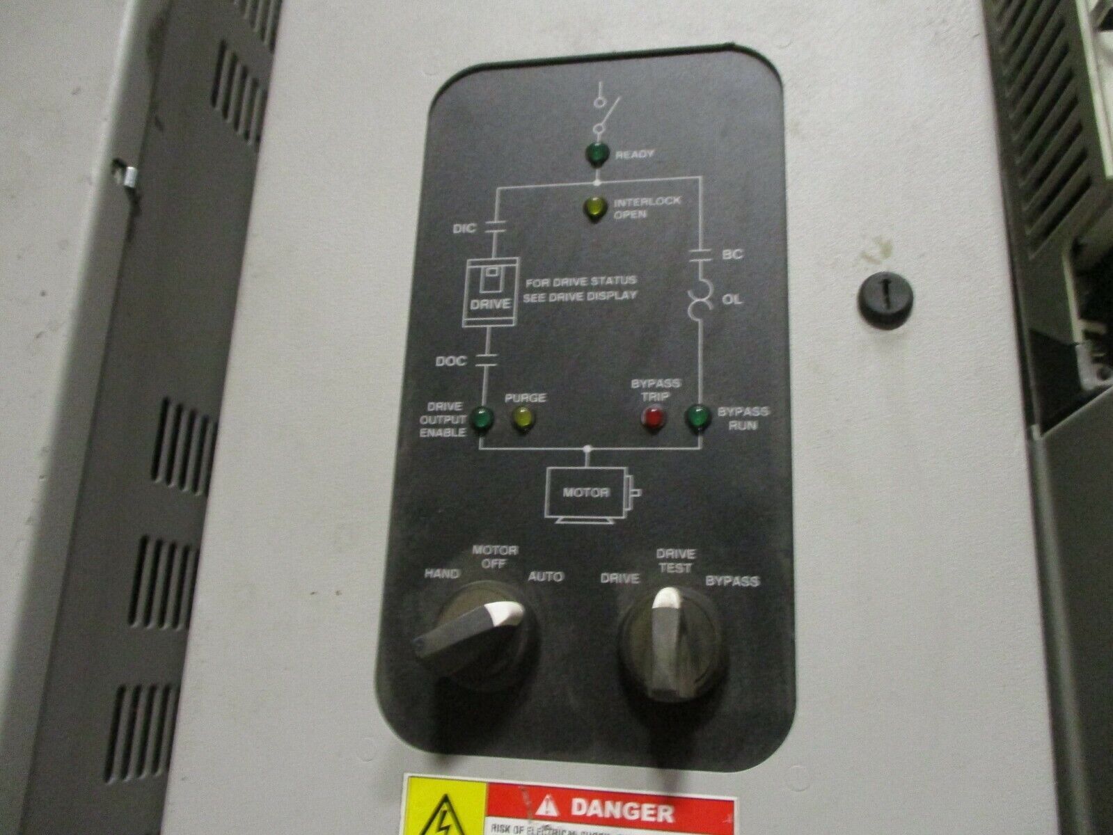 Allen-Bradley PowerFlex 400 AC Drive w/ Bypass & Line Reactor 20HP 3Ph Used