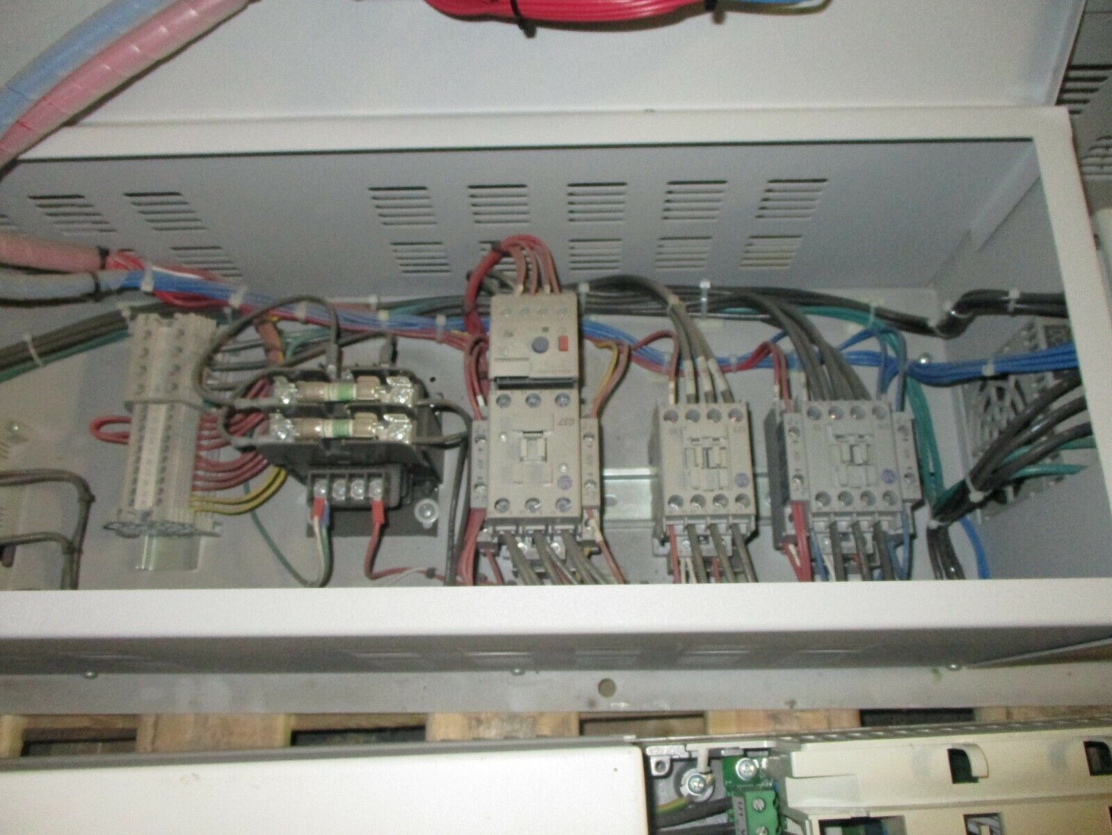 Allen-Bradley PowerFlex 400 AC Drive w/ Bypass & Line Reactor 20HP 3Ph Used