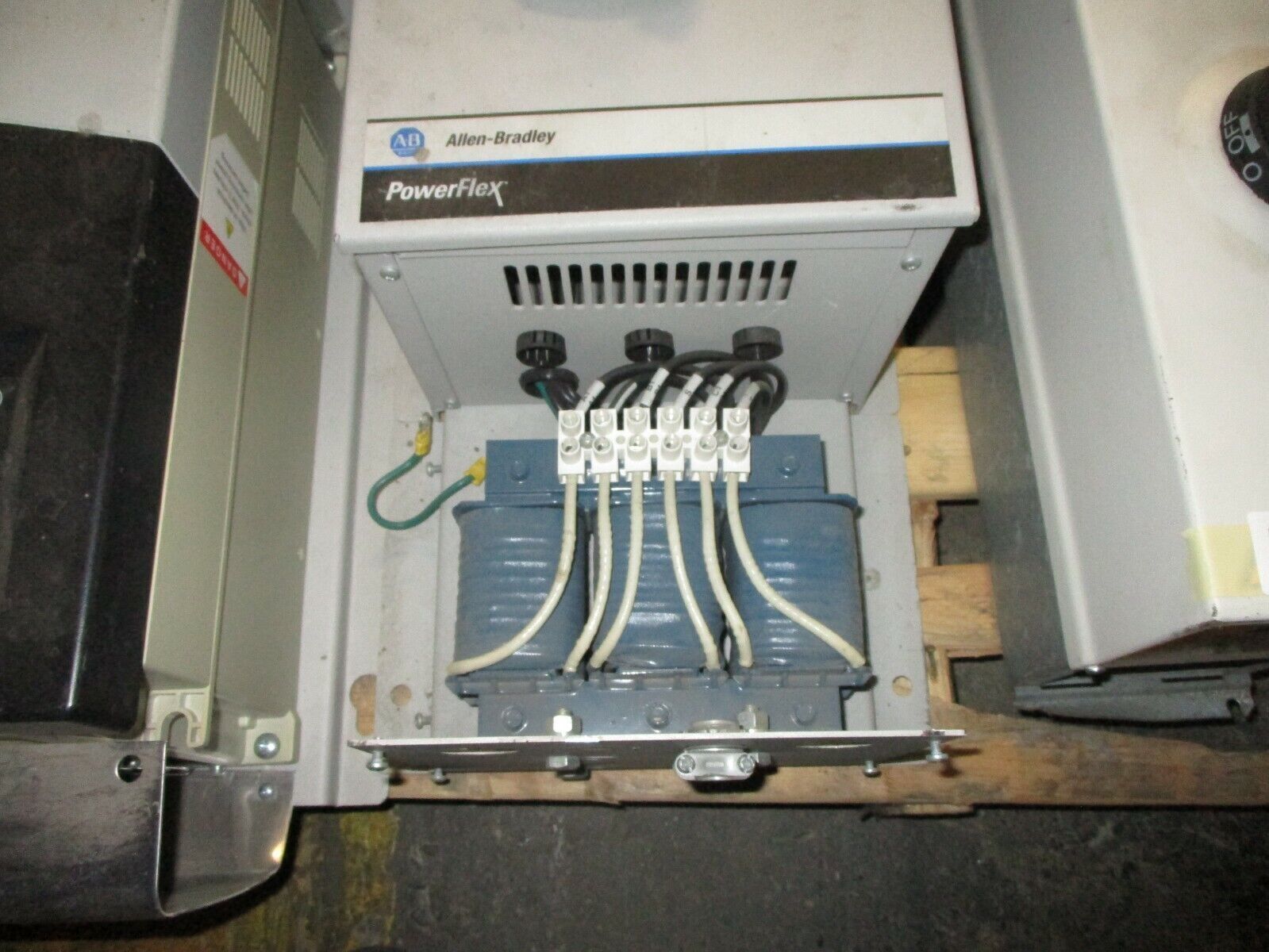 Allen-Bradley PowerFlex 400 AC Drive w/ Bypass & Line Reactor 20HP 3Ph Used