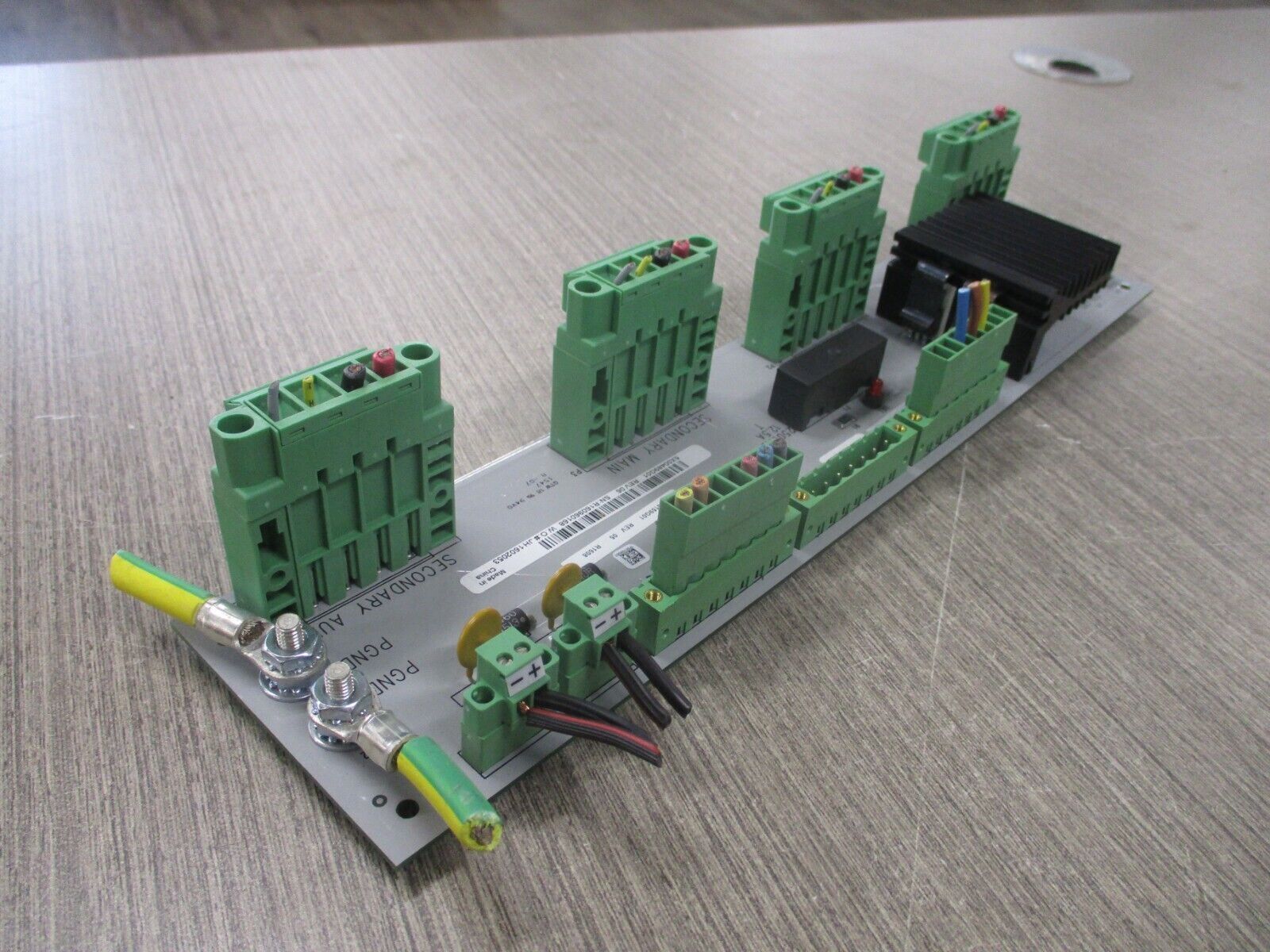 Emerson Ovation Power Distribution Module 5X00489G01 Rev. 06 Used