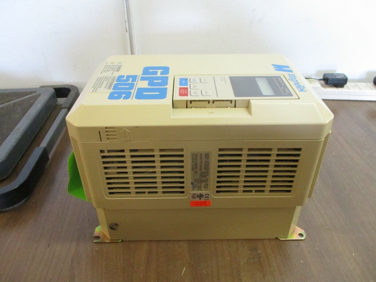 MagneTek GPD 506 AC Drive GPD506V-B014 10HP 3Ph w/ Keypad Used