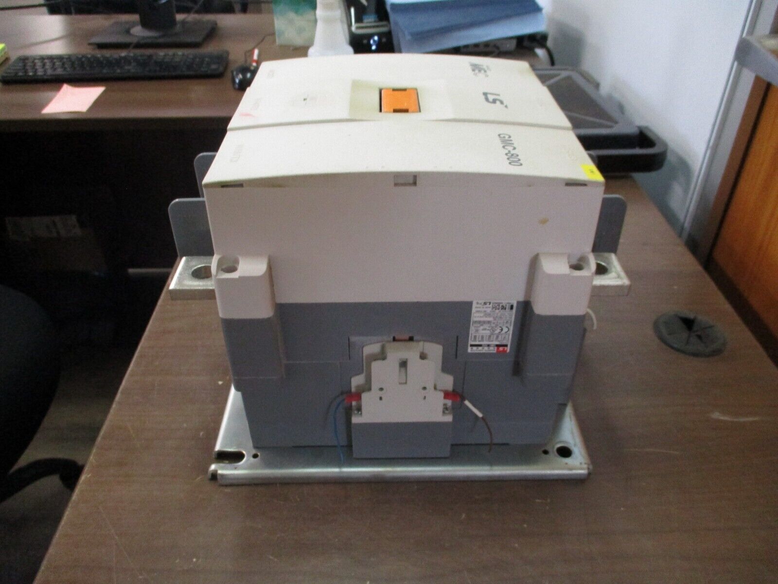 LS Meta MEC Contactor GMC-800 800A 600V Used
