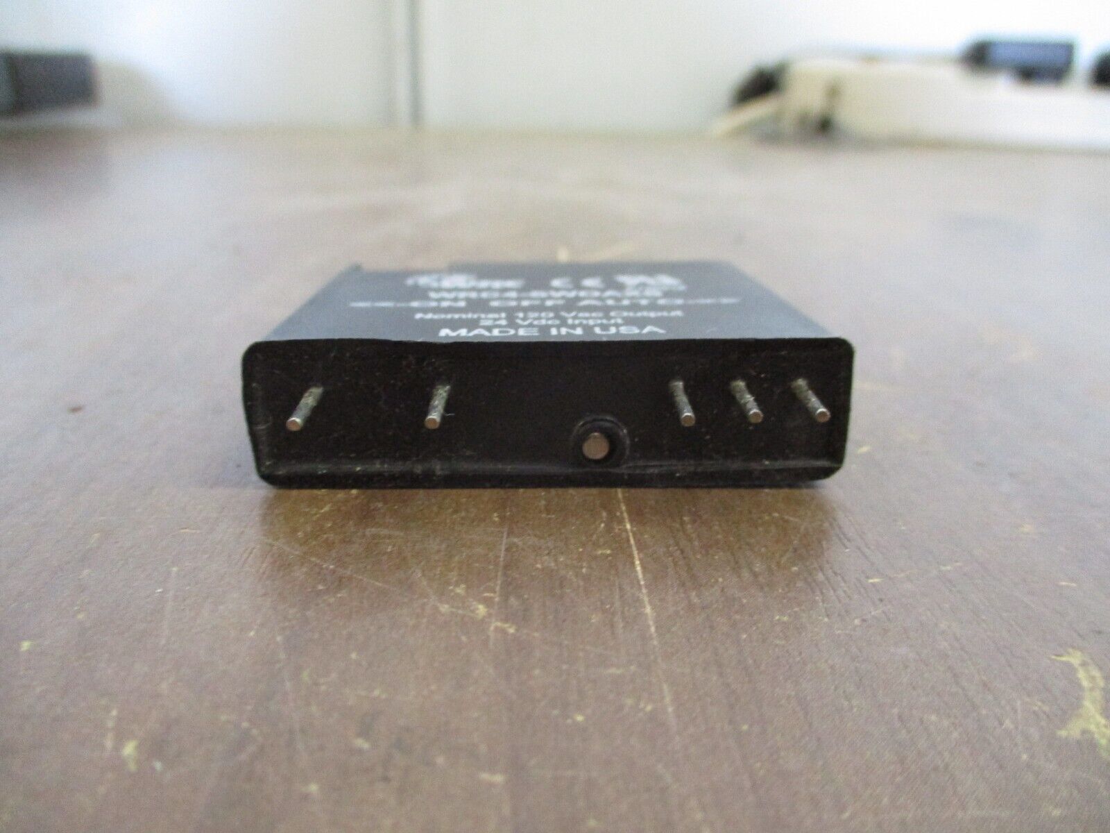 WRC Output Module WRC4-SWOAXS 120VAC Output 24VDC Input Used