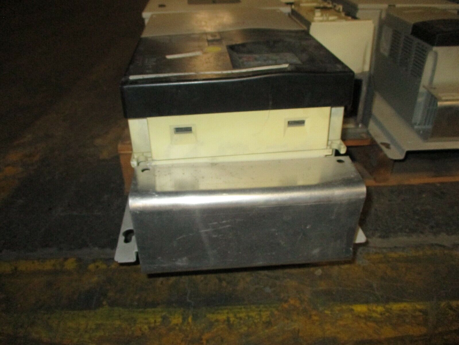 Allen-Bradley PowerFlex 400 AC Drive w/ Bypass & Line Reactor 30HP 3Ph Used