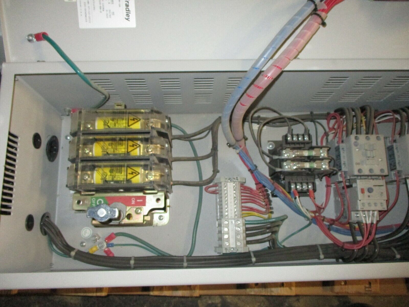 Allen-Bradley PowerFlex 400 AC Drive w/ Bypass & Line Reactor 30HP 3Ph Used