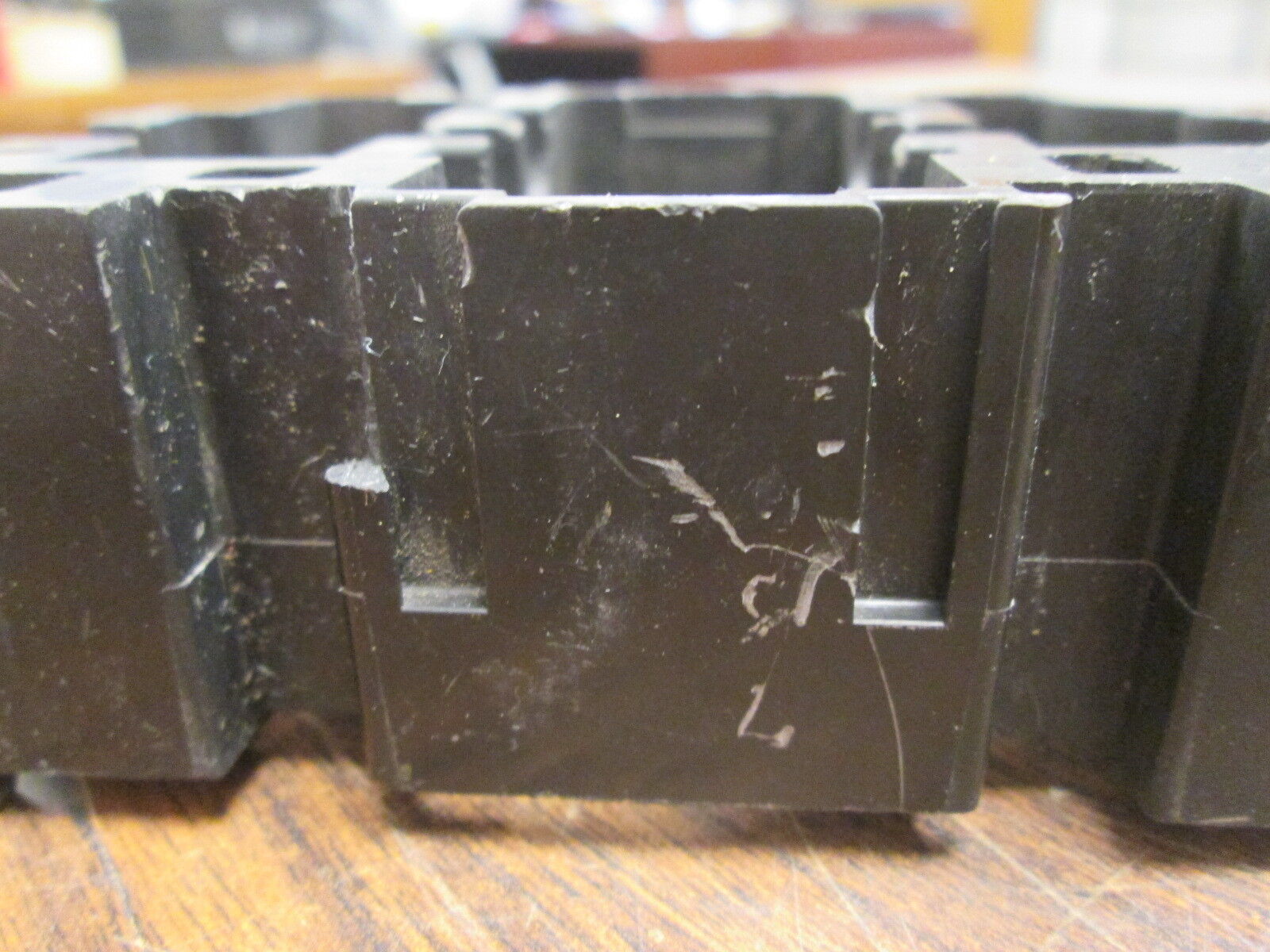 Telemecanique Magnetic Coil LX1 D6 M5 220V@50Hz *Chipped Mounting Bracket* Used