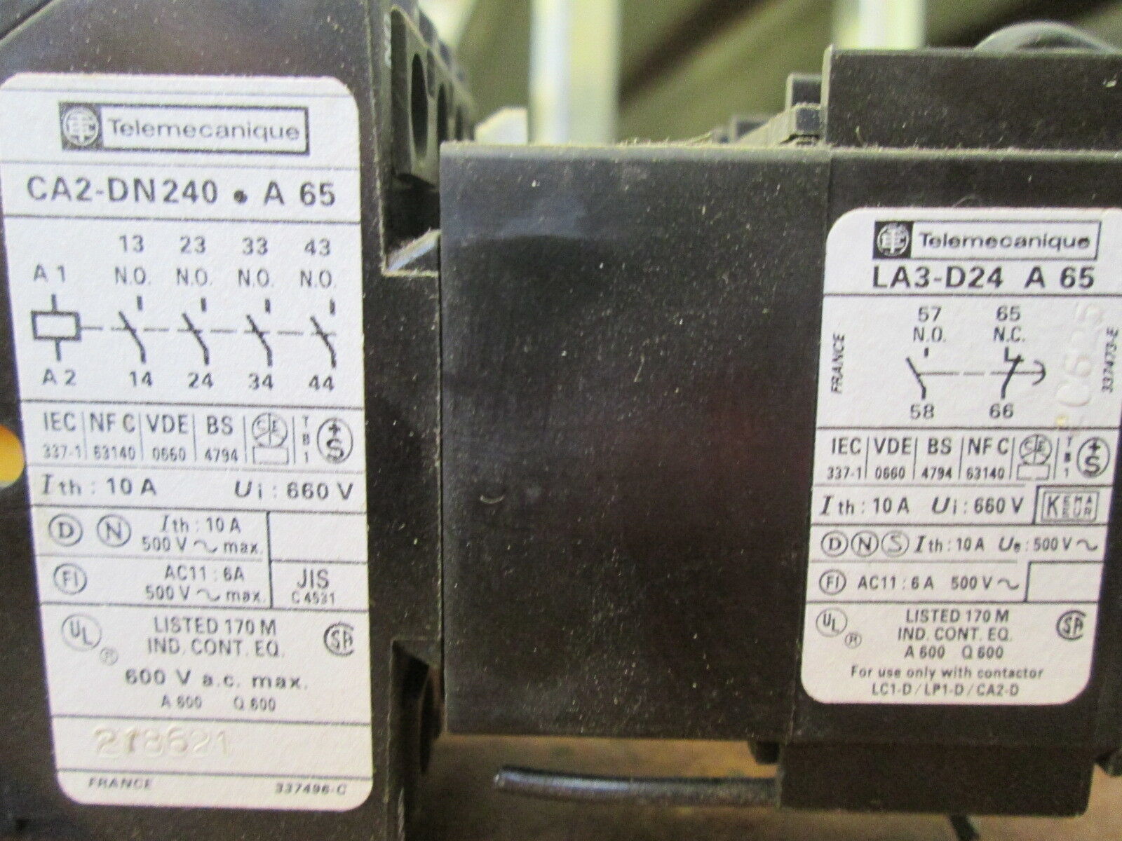 Telemecanique Contactor/Time Delay Relay CA2-DN240/LA3-D24 10A 600V Used