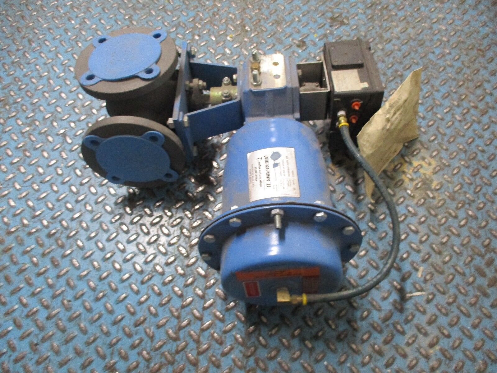 Neles Automation Quadra-Powr II Actuator w/ Pneumatic Actuator QP3C/M Used