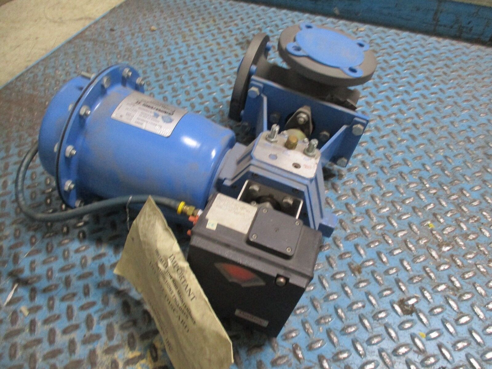 Neles Automation Quadra-Powr II Actuator w/ Pneumatic Actuator QP3C/M Used