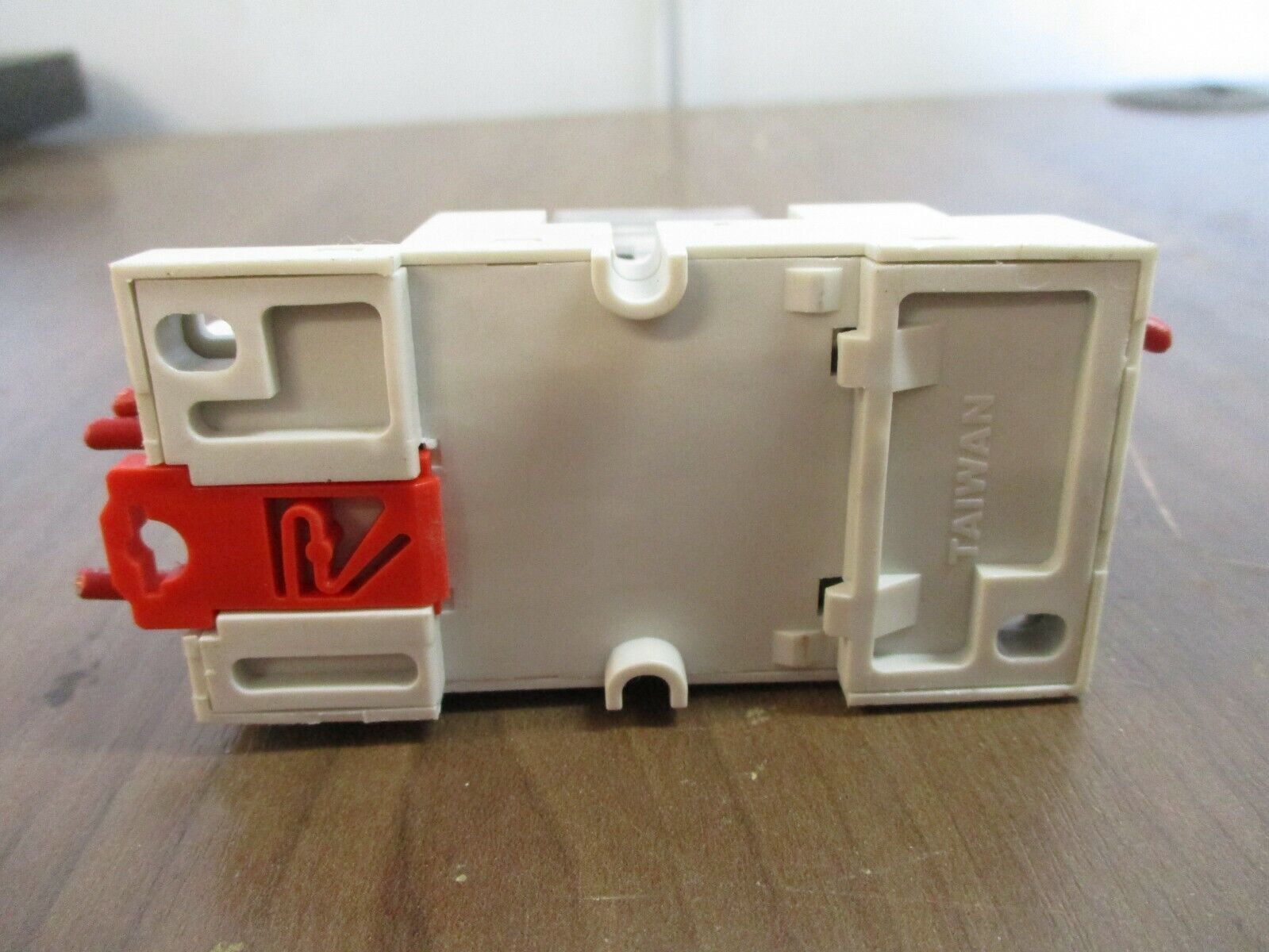 Siemens Relay 3TX7116-5NF13 120V Coil w/ 3TX7144-1E8 Base Used