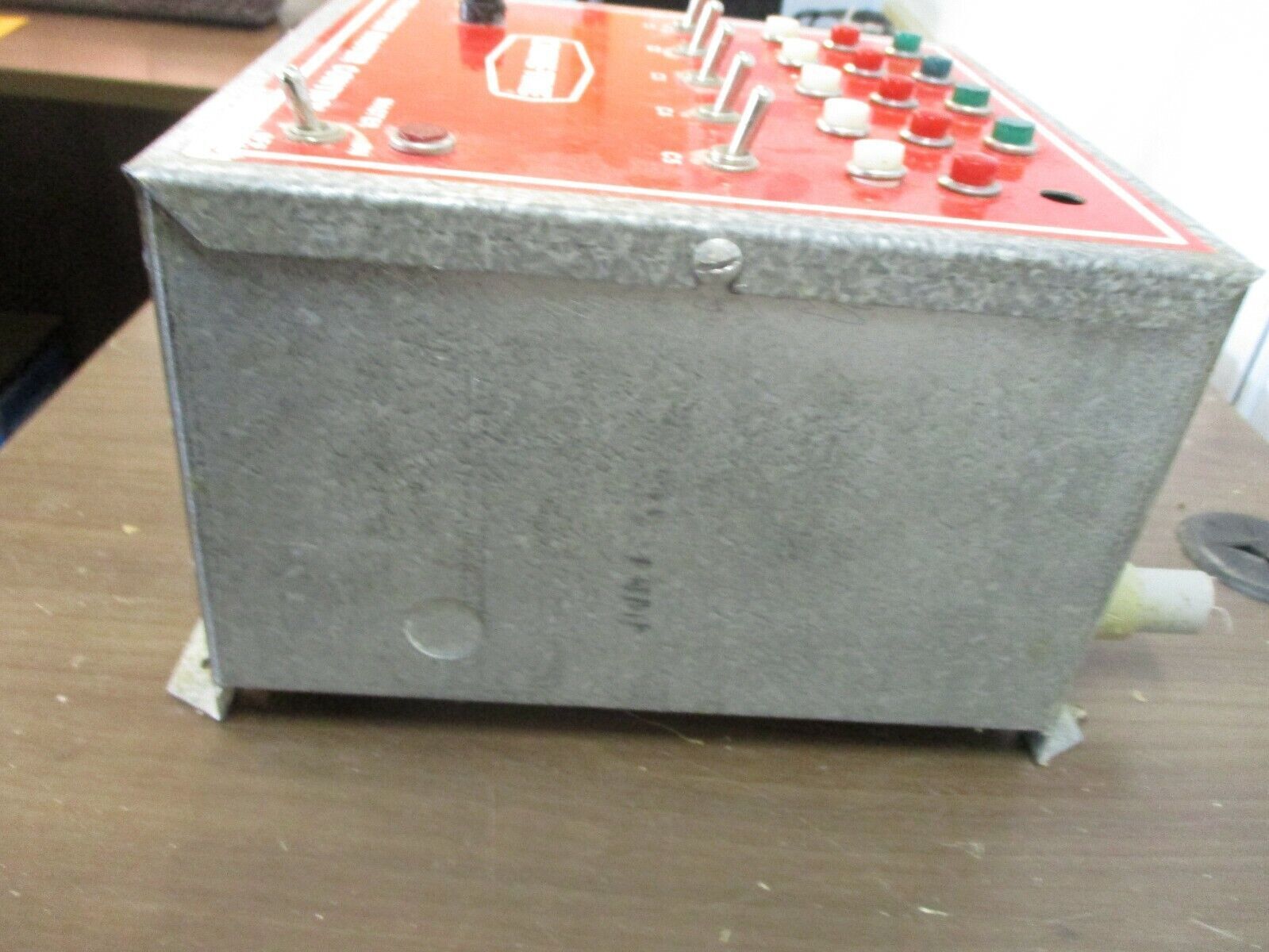 Chore-Time Collector Master Control 20809 *Missing (1) Light* Used