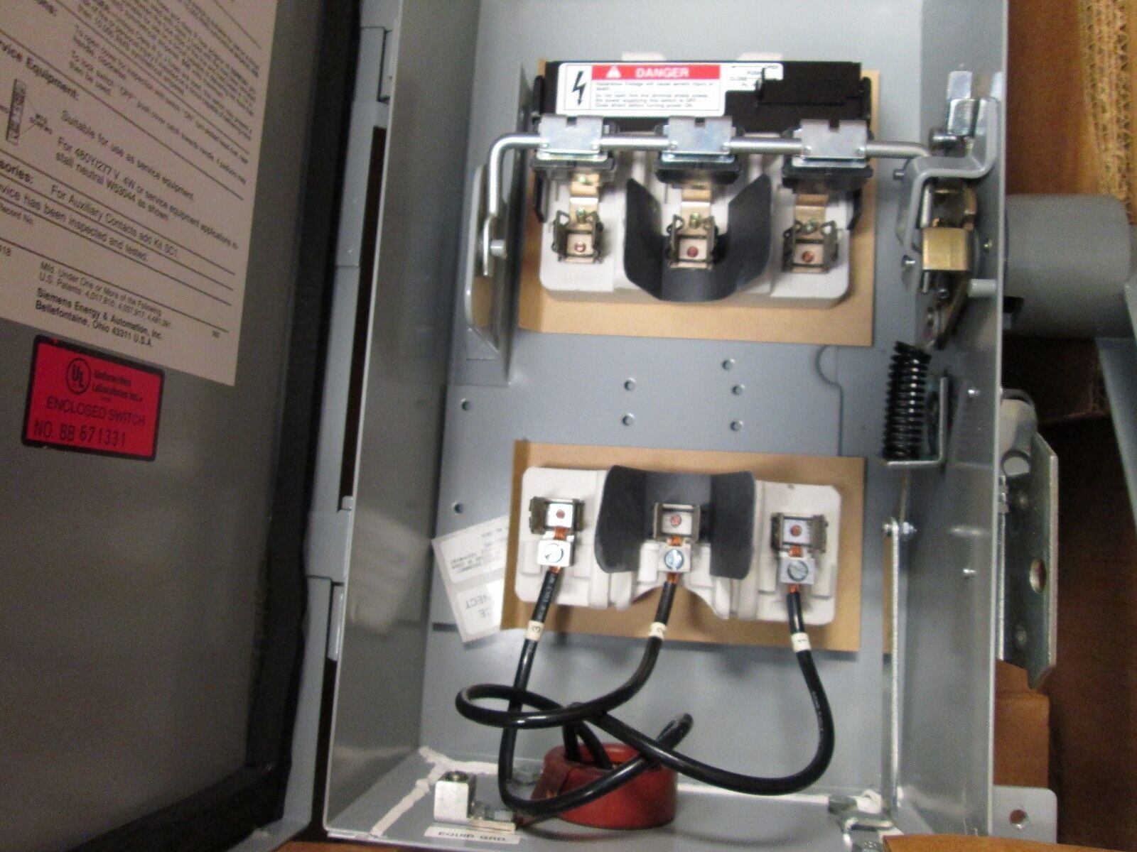 Siemens Fusible Safety Switch w/ Plug F351HCH 30A 3P 600V Nema 12 Enclosure New