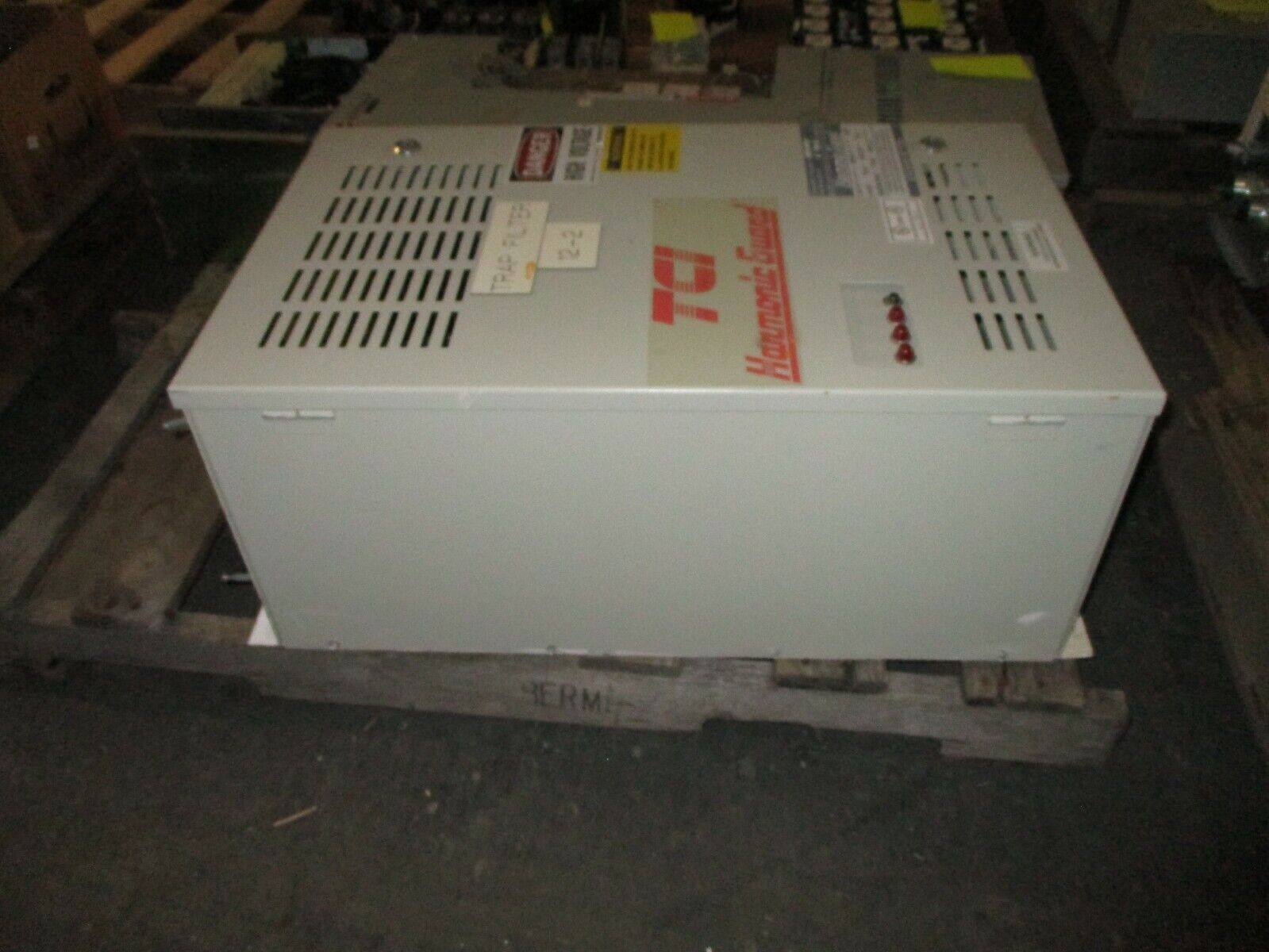 TCI Harmonic Guard Harmonic Filter KH015A6L5A40 15kVAR 480V 60Hz 3Ph 52A Used