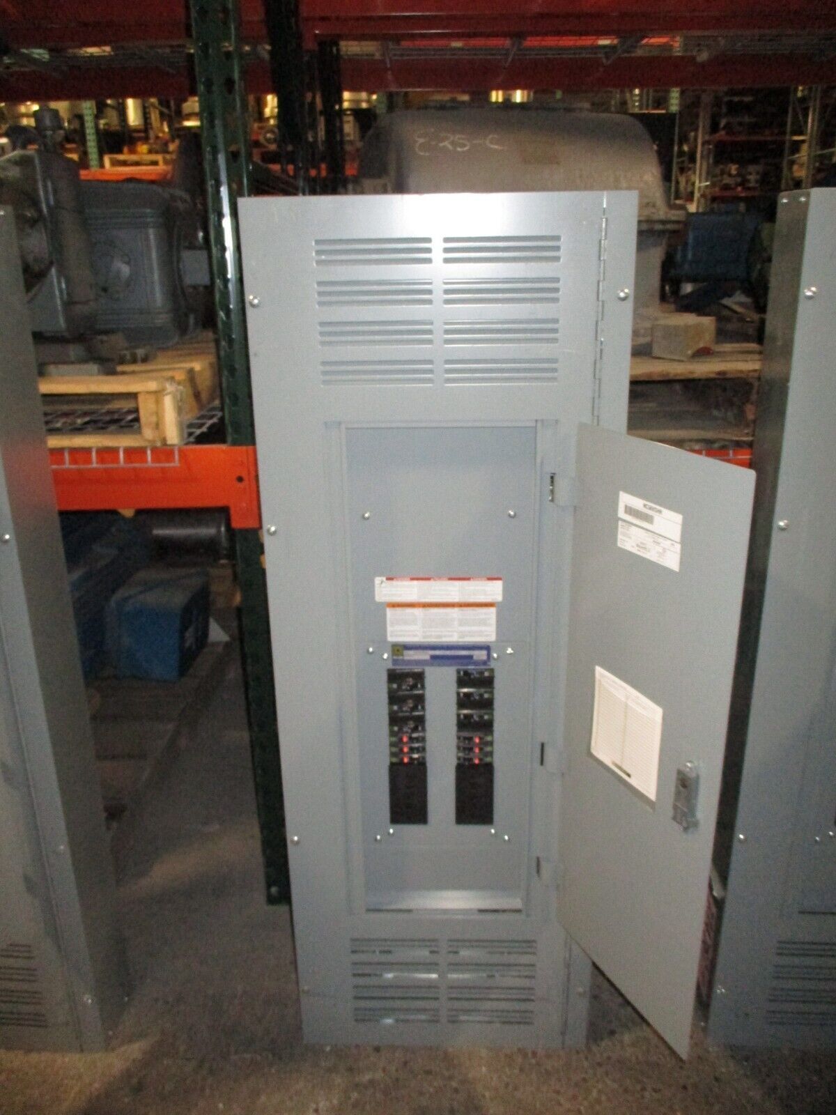 Square D Main Lug NQ Breaker Panel 12403707160030001 250A 208Y/120V 3Ph 4W