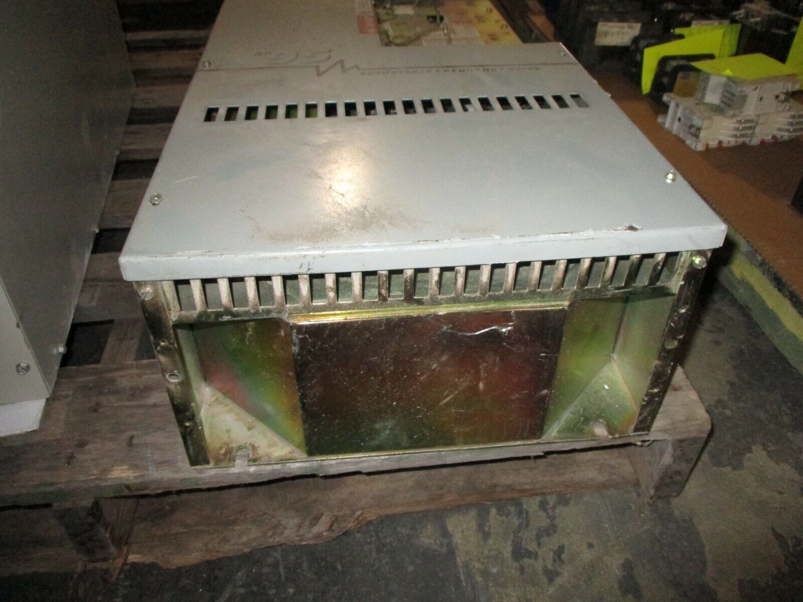 Cutler-Hammer Series 95 AF Drive AF95AN0C060CC1 60HP 3Ph Used