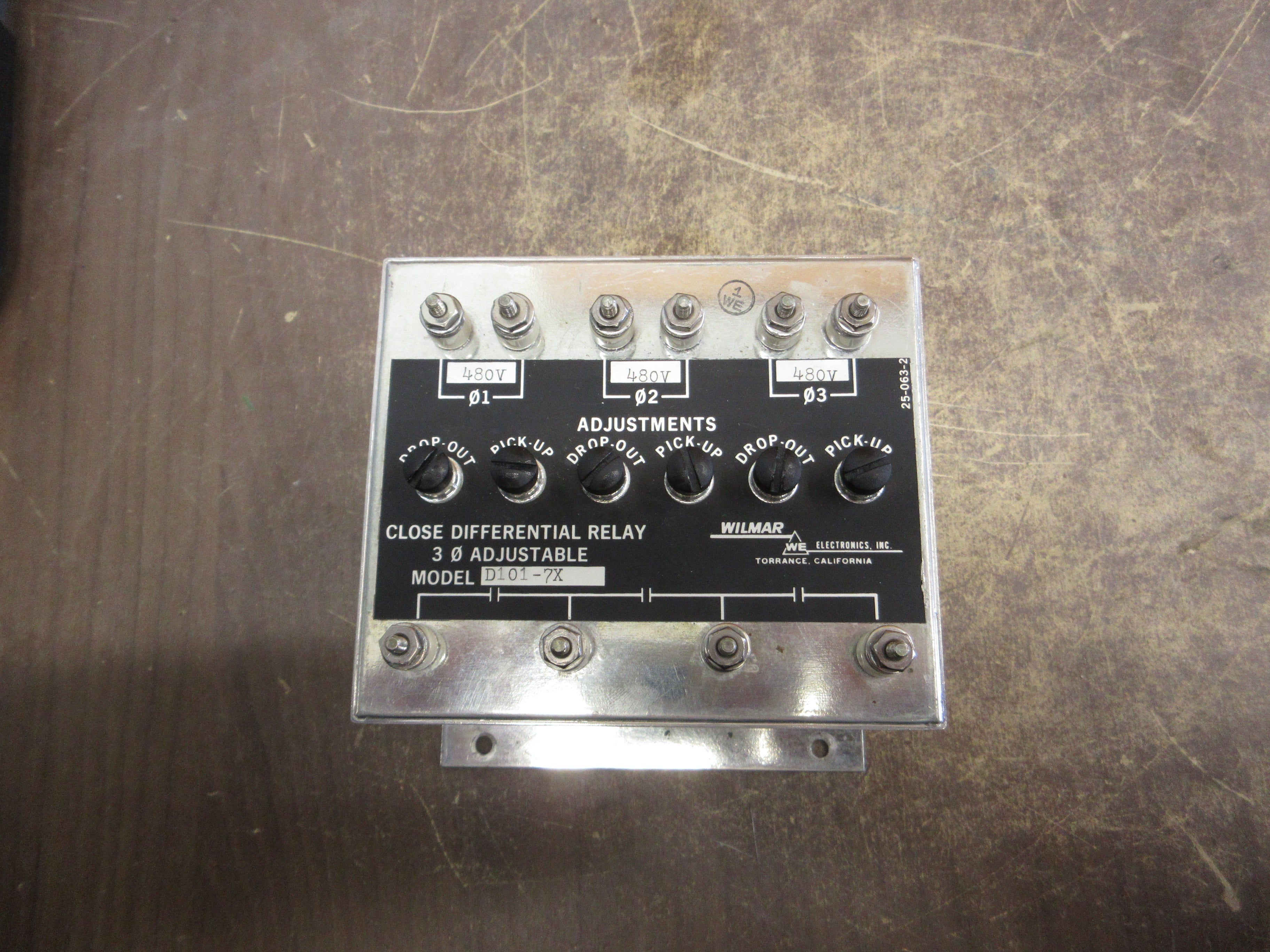 Wilmar Close Differential Relay D101-7X 480V 3Ph Adjustable Used