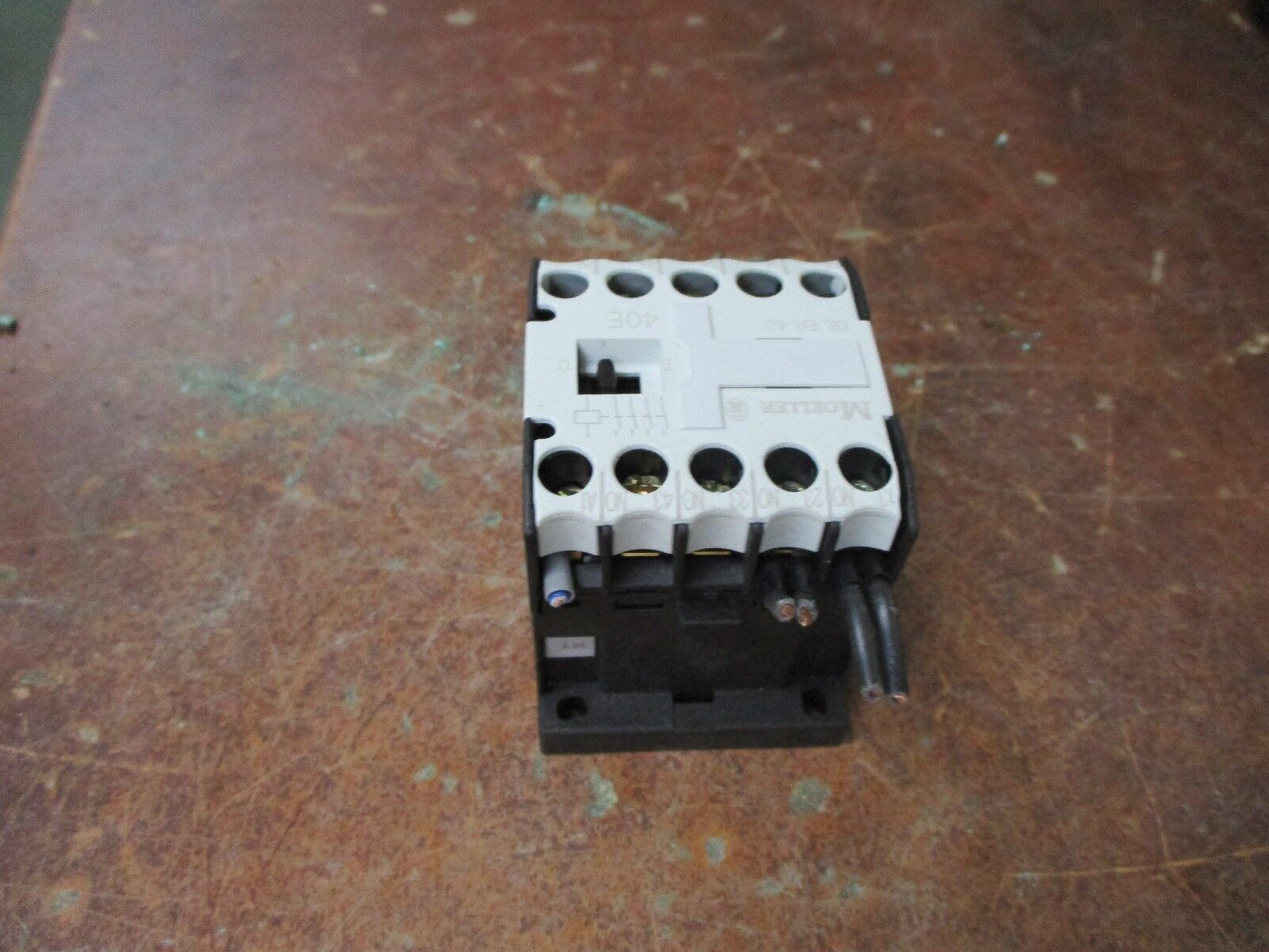 Moeller Contactor DIL ER-40 40E 24V Coil 10A 600V Used
